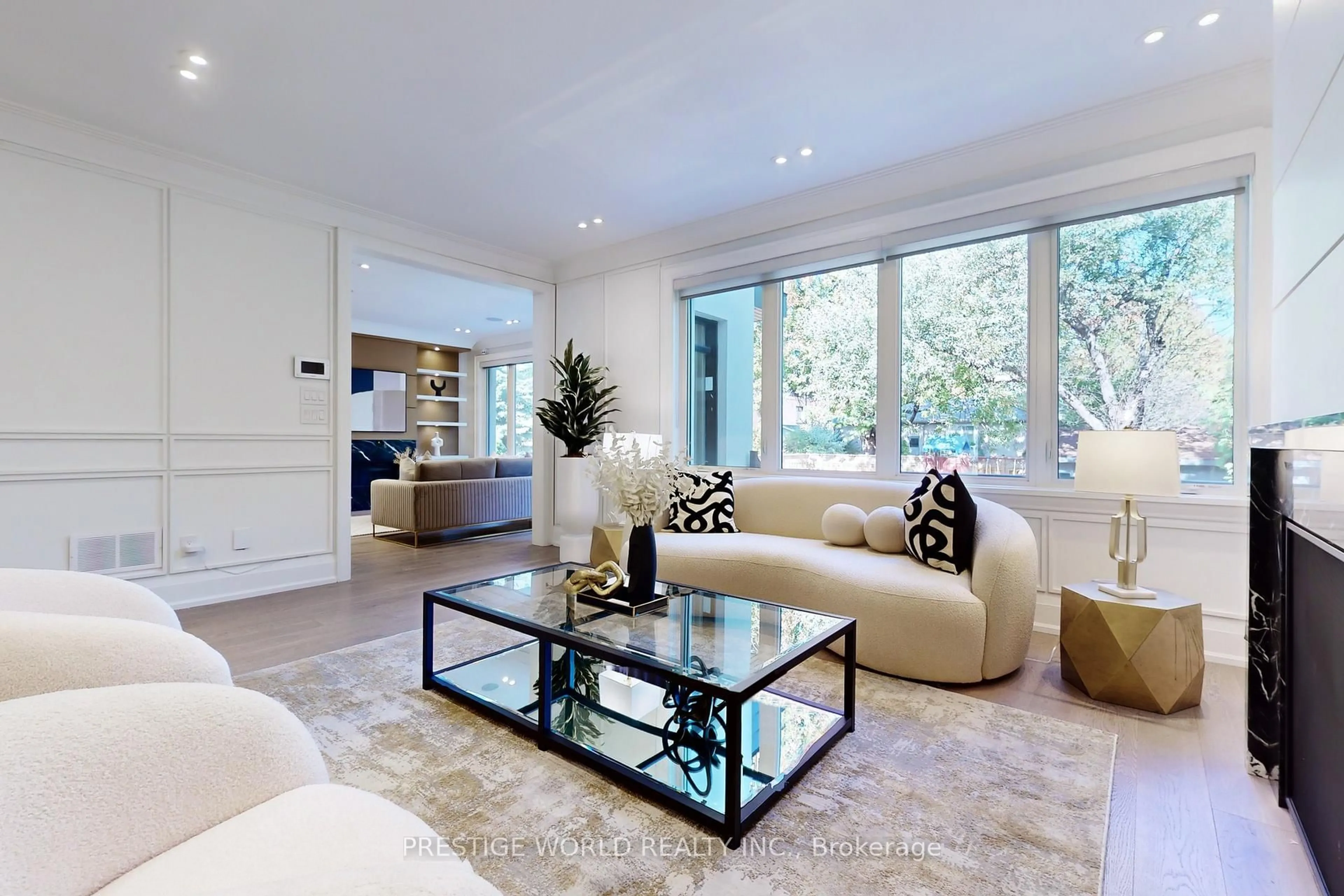 Living room with furniture, unknown for 500 Hounslow Ave, Toronto Ontario M2R 1J2