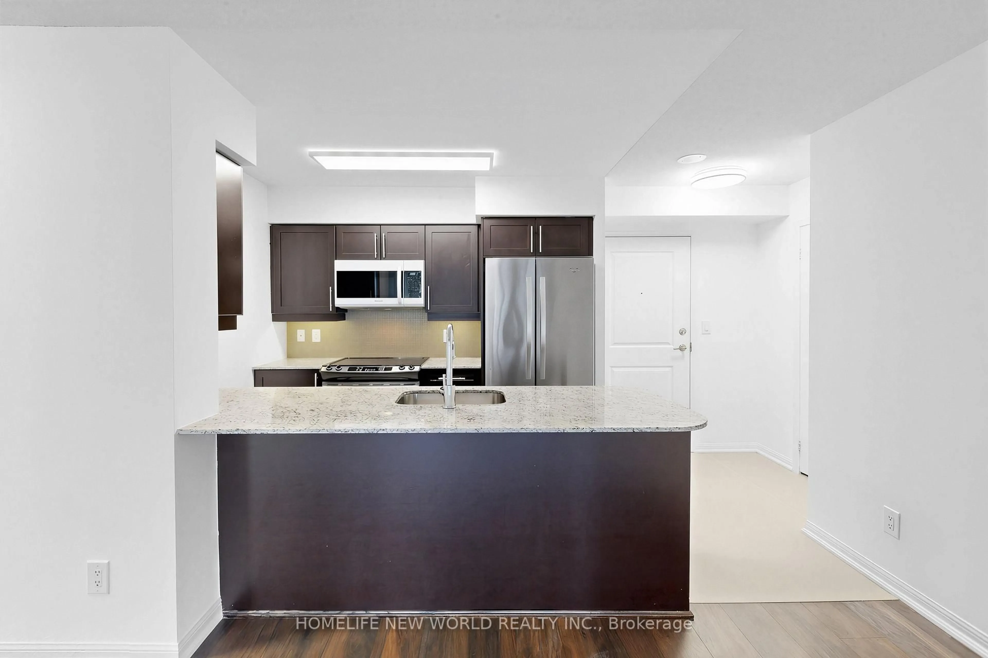 Standard kitchen, unknown for 35 Bastion St #1210, Toronto Ontario M5V 0C2