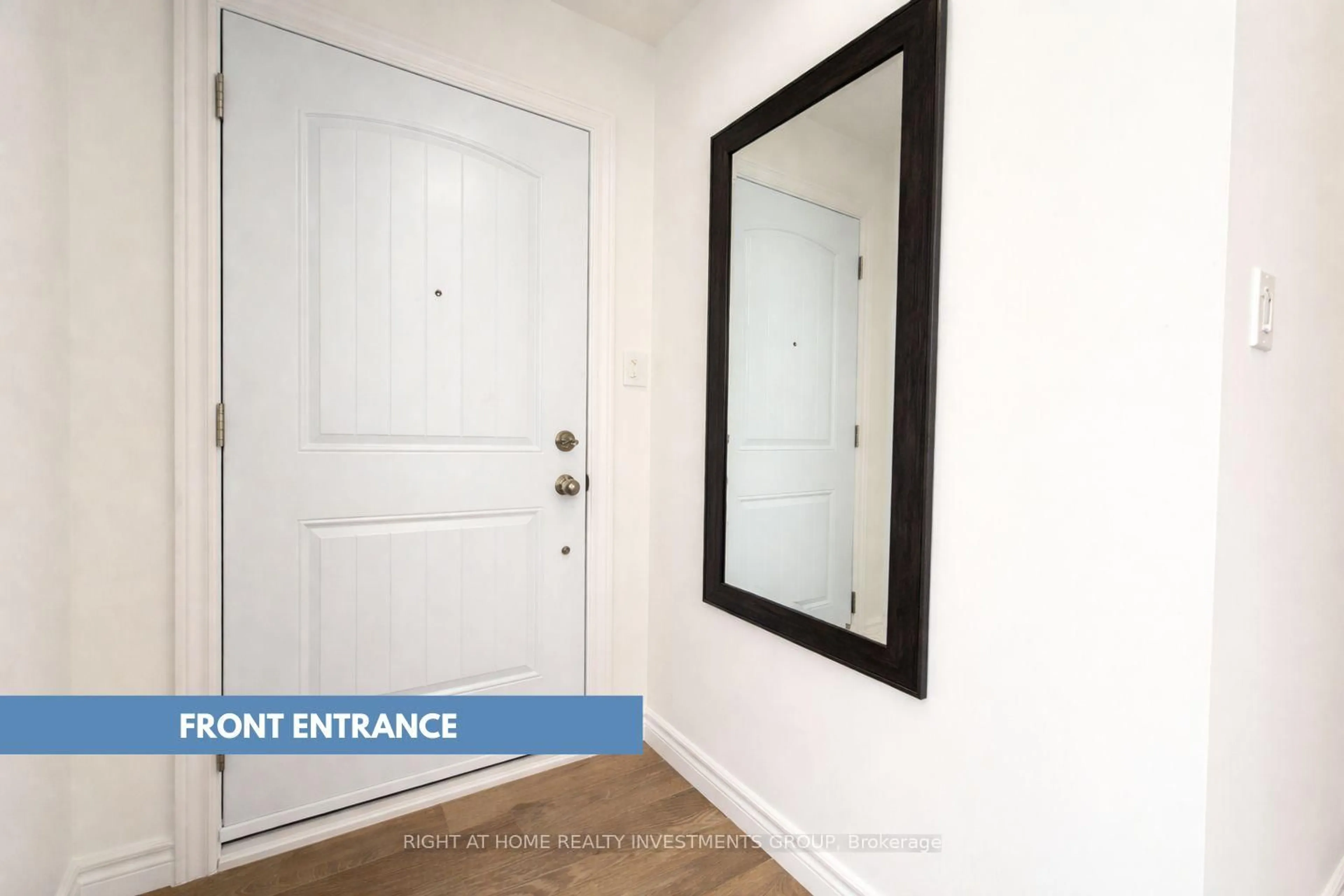 Indoor entryway for 115 Elise Terr, Toronto Ontario M2R 2W9