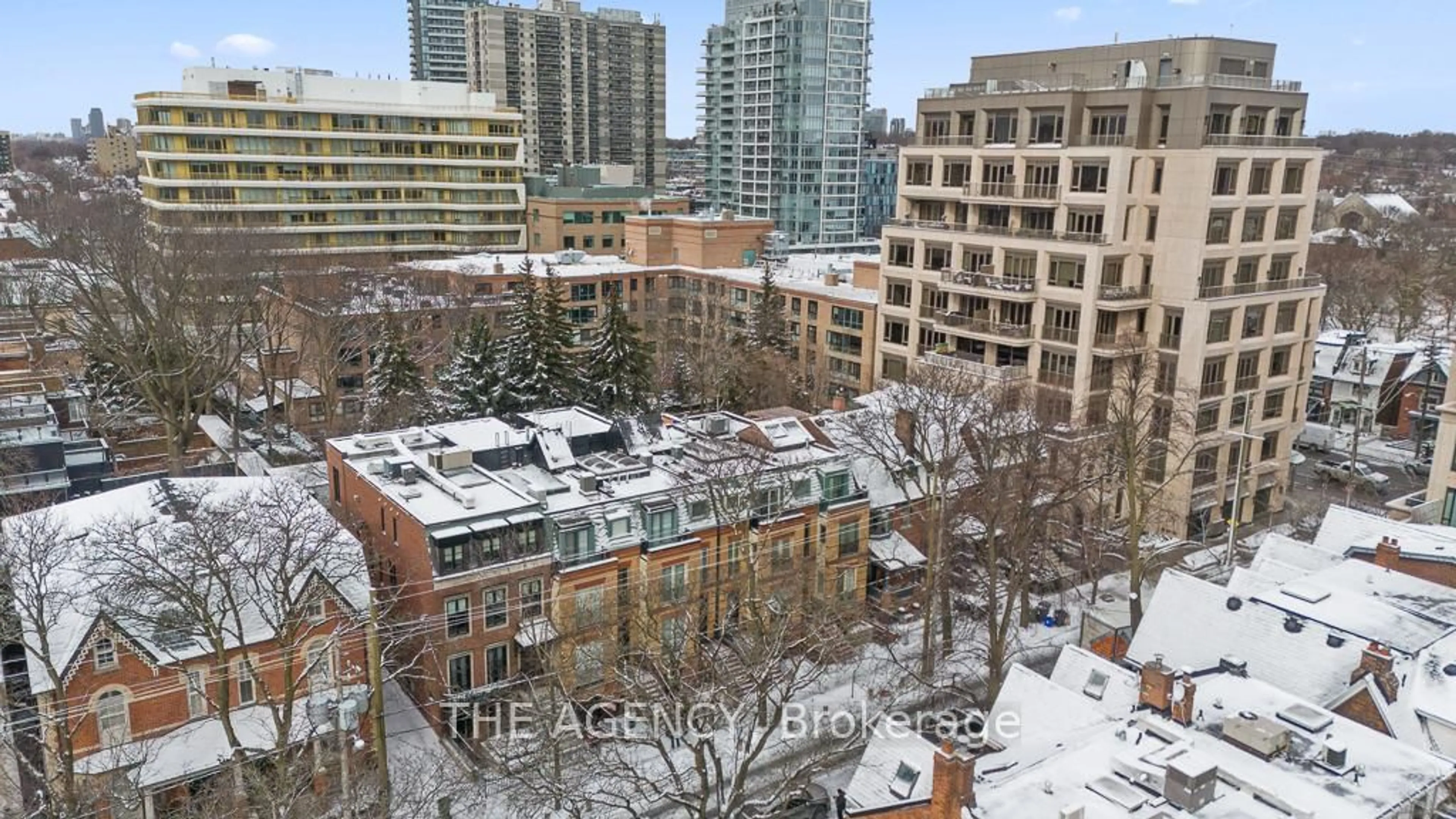 A pic from outside/outdoor area/front of a property/back of a property/a pic from drone, city buildings view from balcony for 116 Hazelton Ave #B&C, Toronto Ontario M5R 2E5