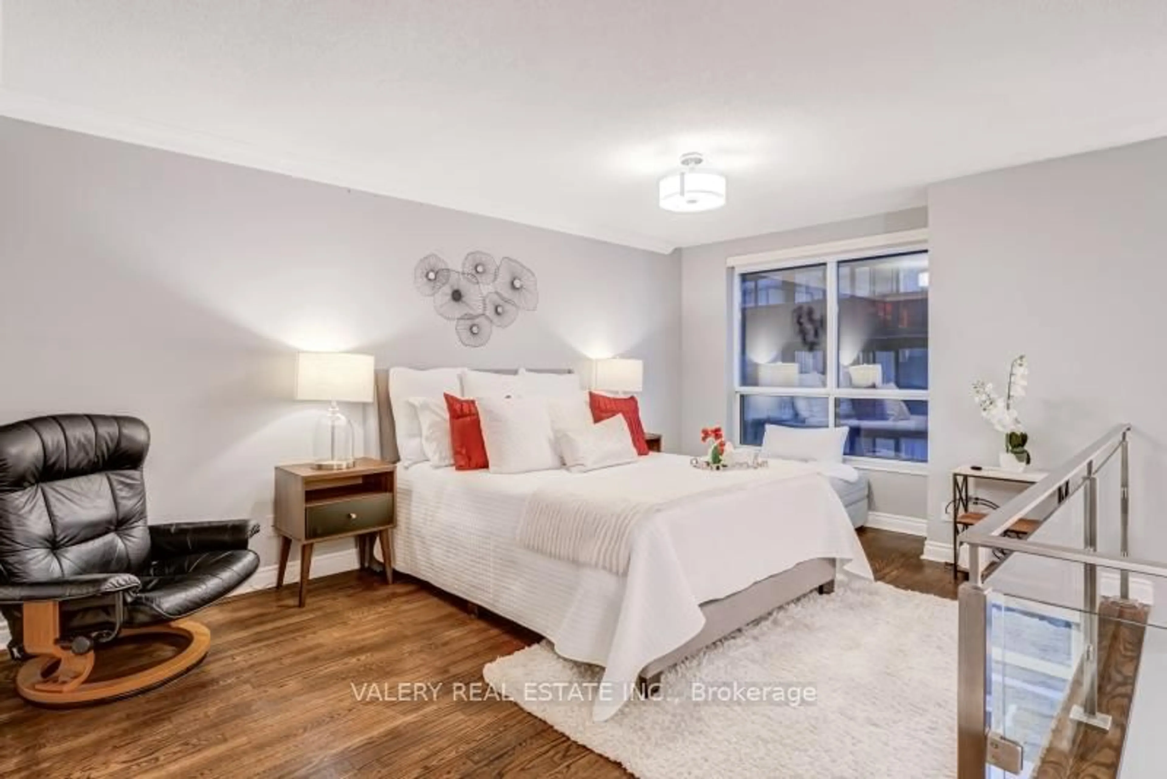 Bedroom with bed, unknown for 168 Simcoe St #PH1, Toronto Ontario M5H 4C9