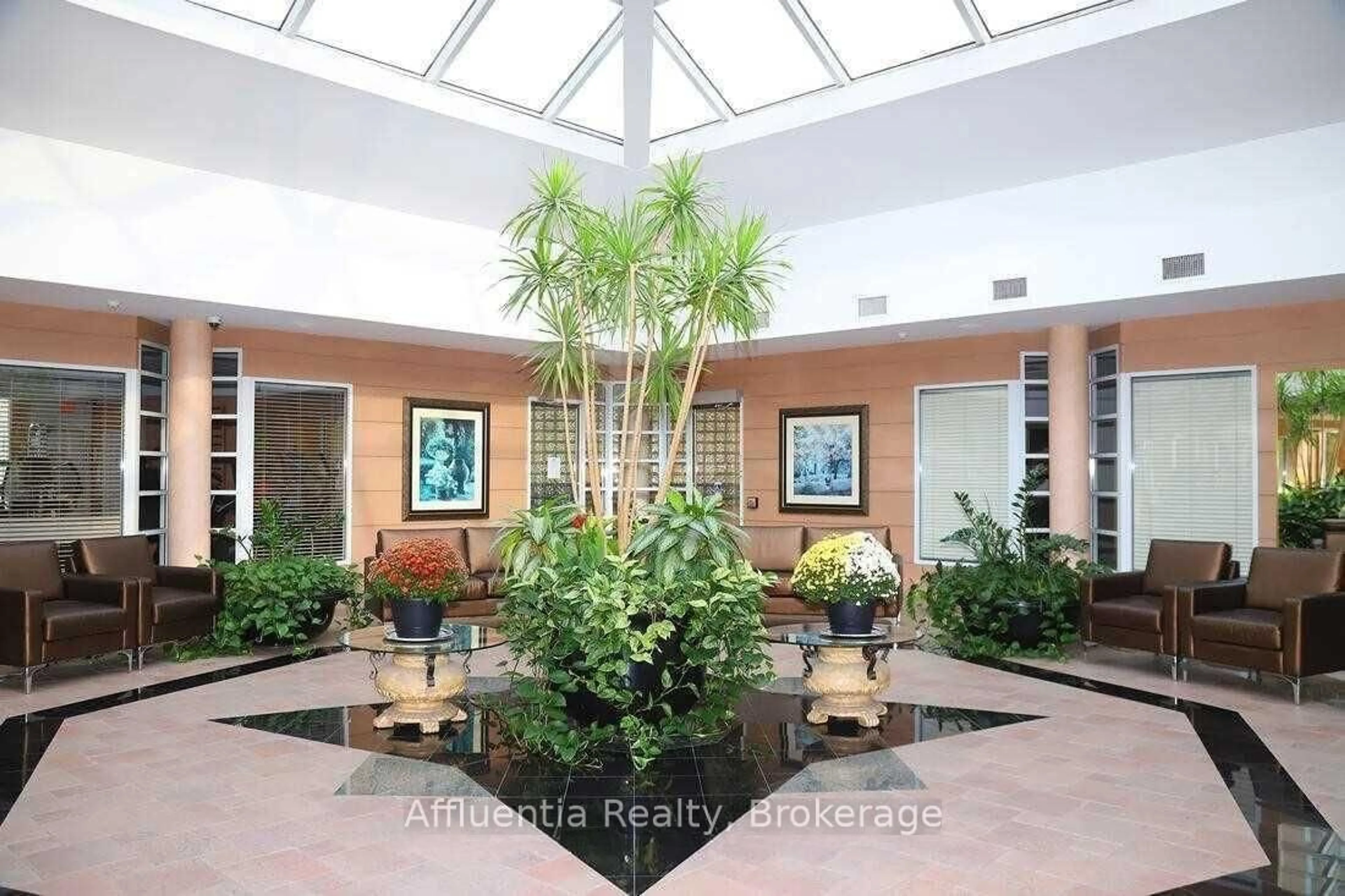 Indoor foyer for 5 Concorde Pl #3508, Toronto Ontario M3C 3M8