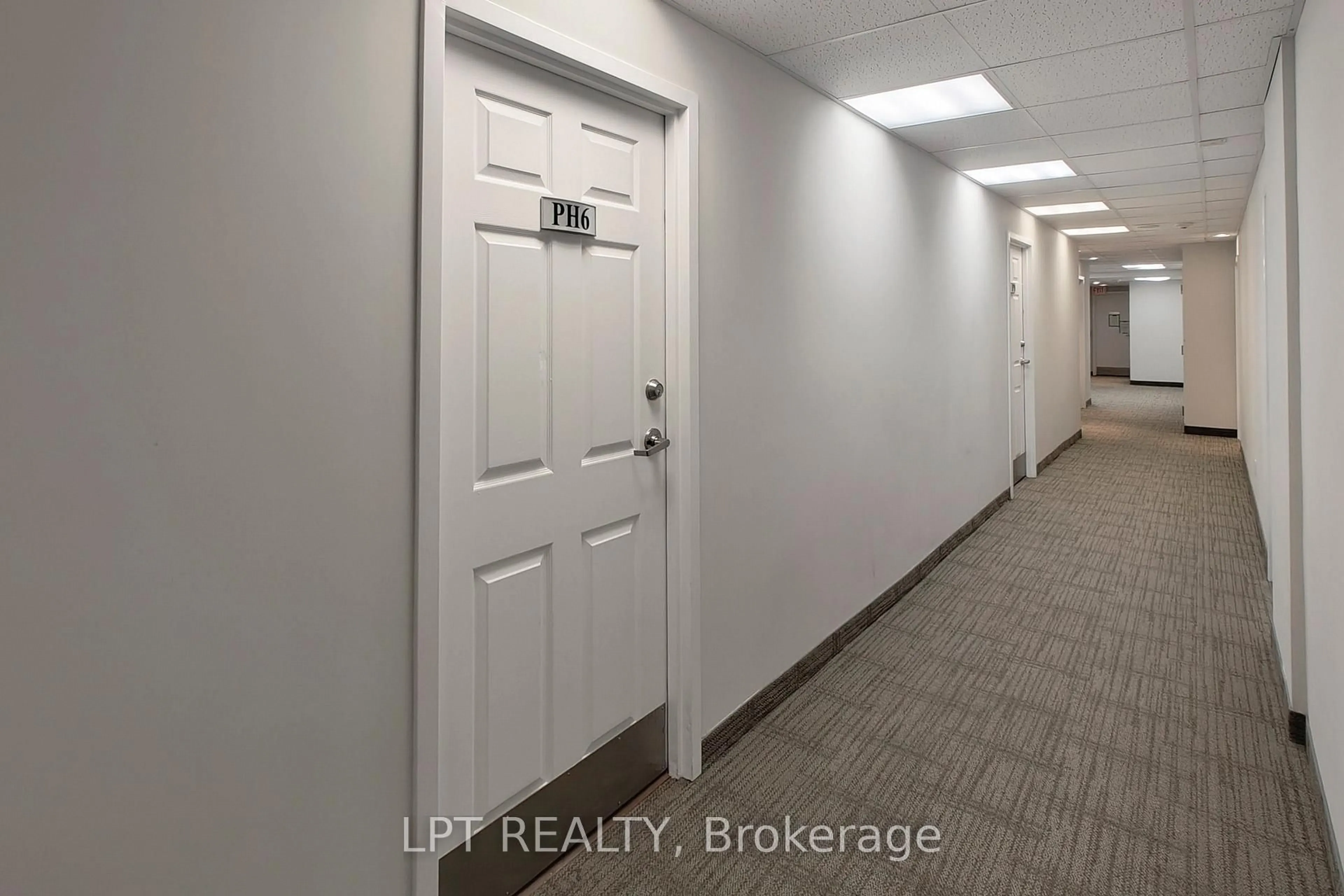 Unknown for 15 Maplewood Ave #PH6, Toronto Ontario M6C 4B4