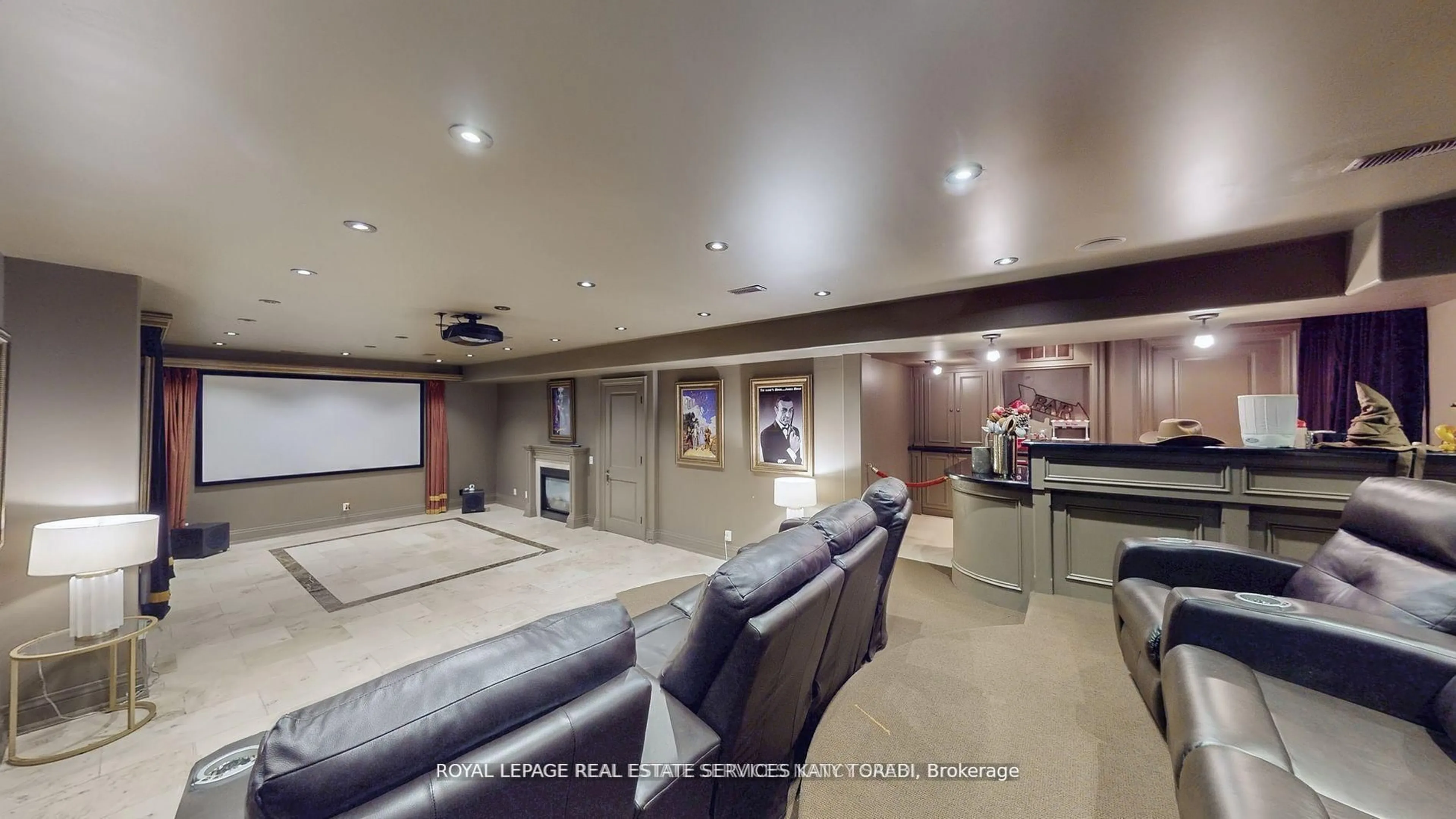 Home theater for 1B Carluke Cres, Toronto Ontario M2L 2H7
