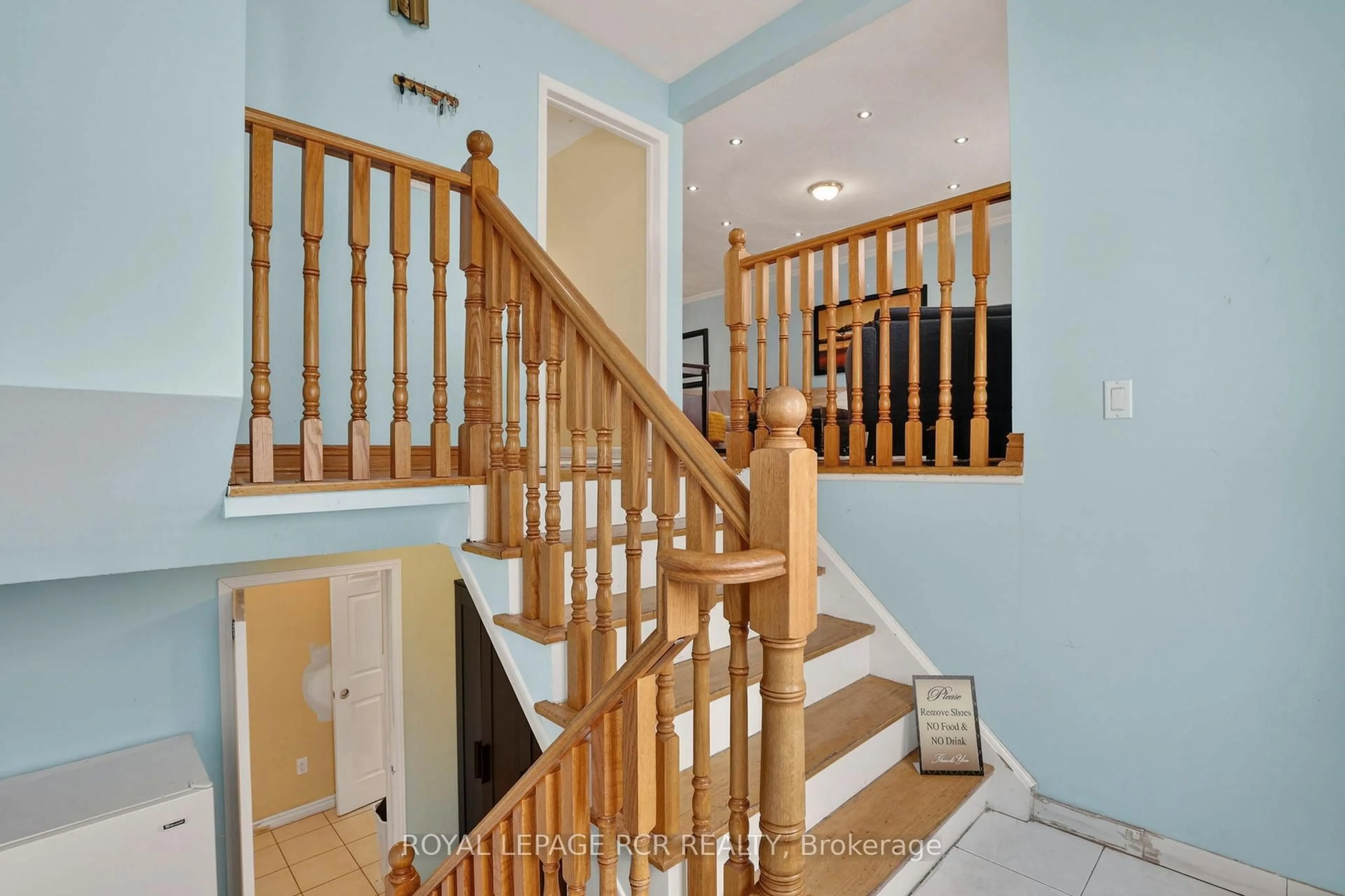 Unknown for 47 Navaho Dr, Toronto Ontario M2H 2X2