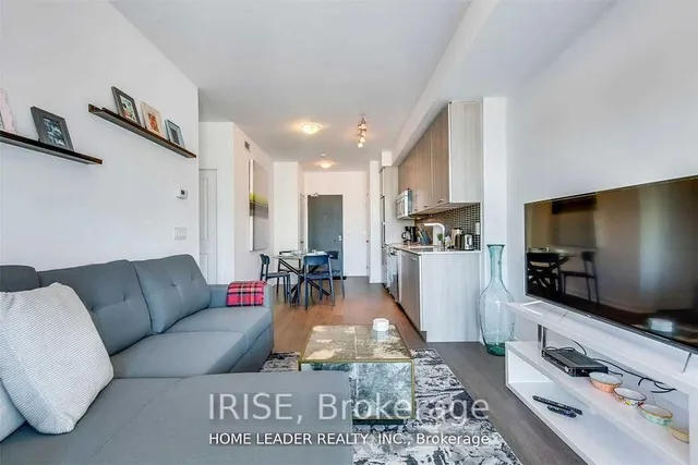 105 GEORGE St #703, Toronto 3