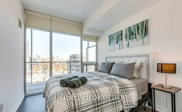 105 GEORGE St #703, Toronto 5