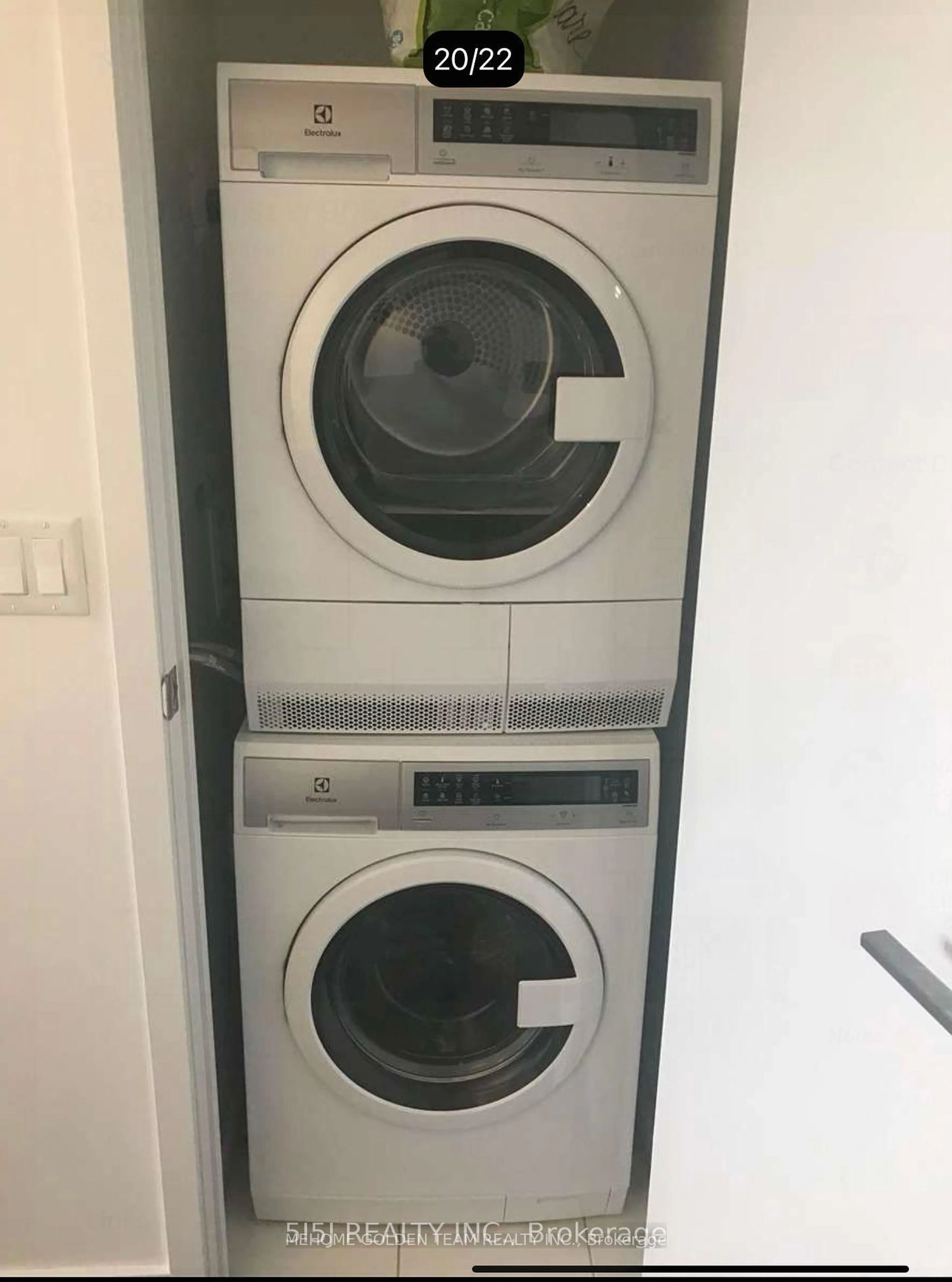 Laundry room for 215 Queen St #905, Toronto Ontario M5V 1Z4