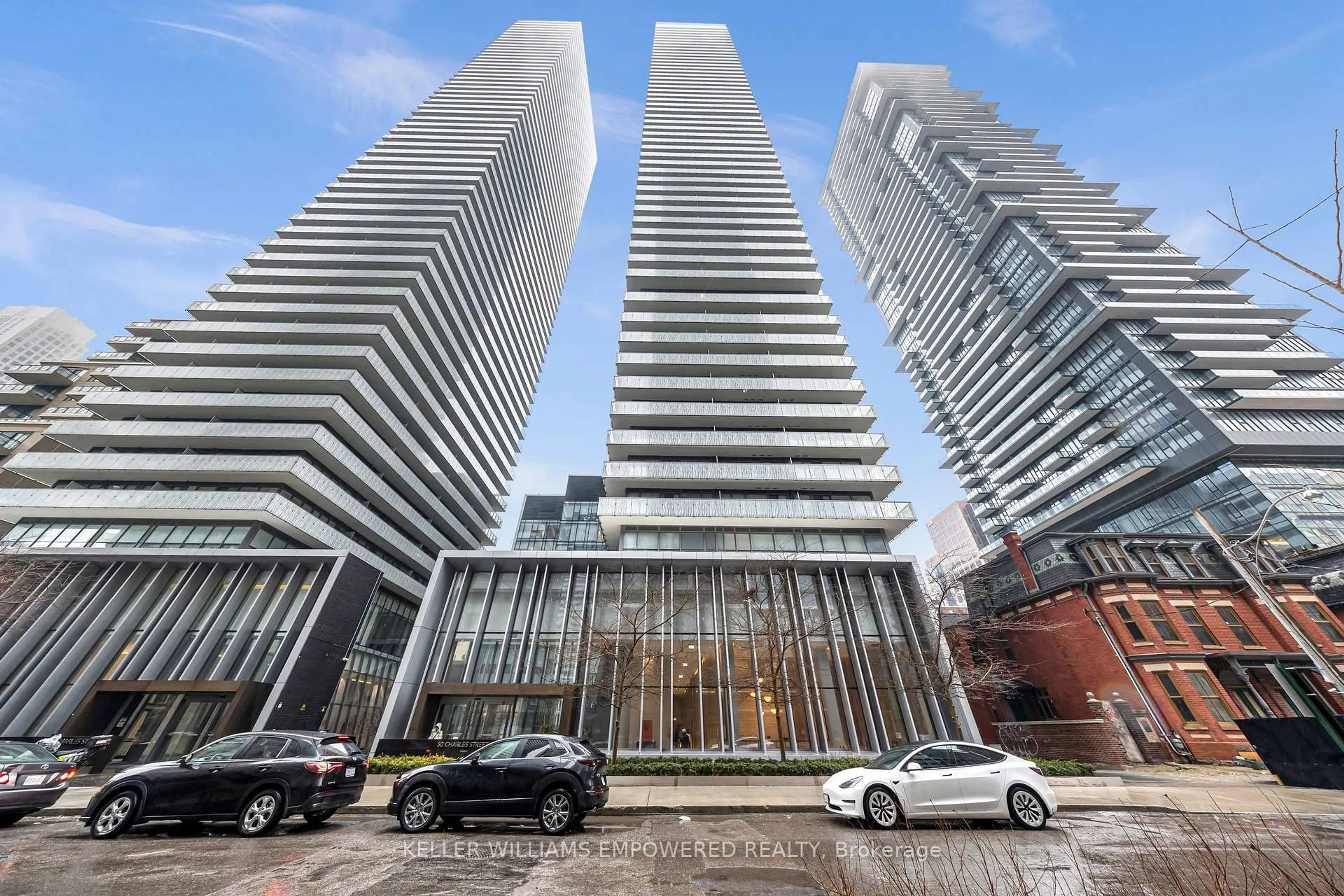 Indoor foyer for 50 Charles St #3306, Toronto Ontario M4Y 0C3