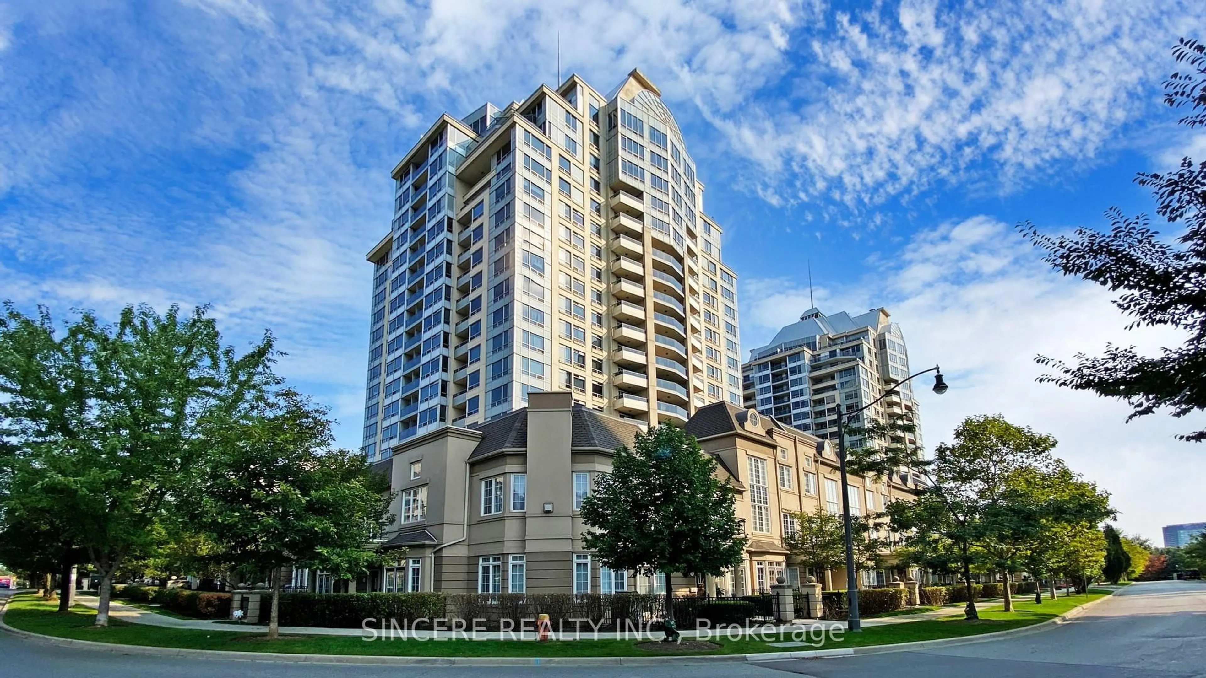 Indoor foyer for 2 Rean Dr #1112, Toronto Ontario M2K 3B8