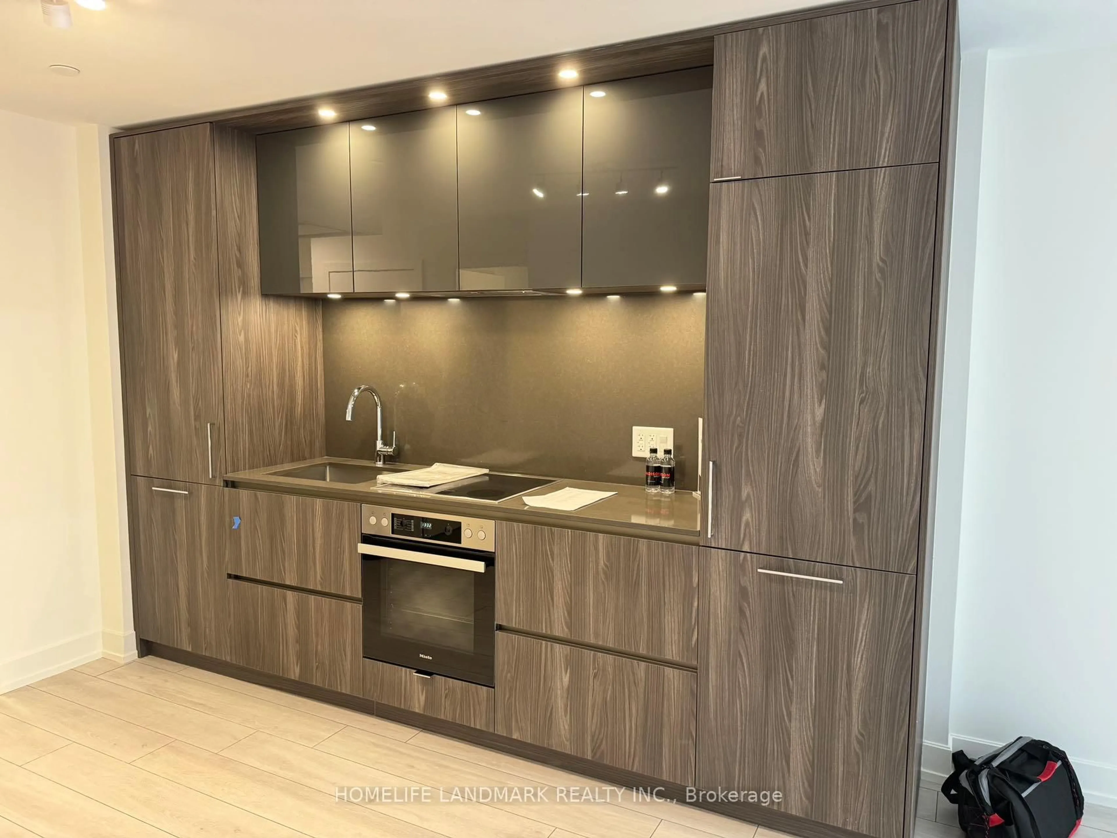 Unknown for 15 Mercer St #514, Toronto Ontario M5V 1H2