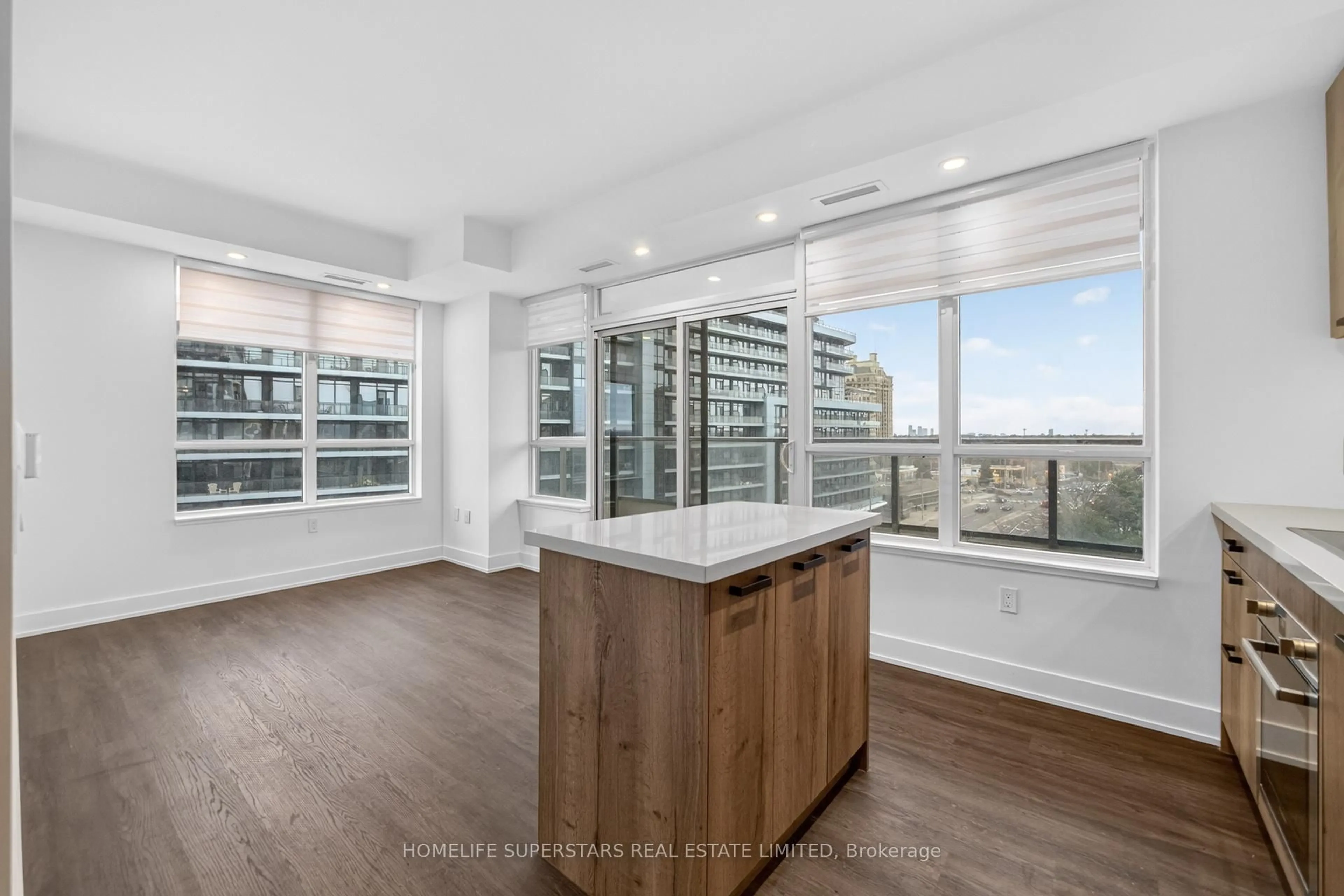 Open concept kitchen, unknown for 2 Teagarden Crt #707, Toronto Ontario M2N 5Z9