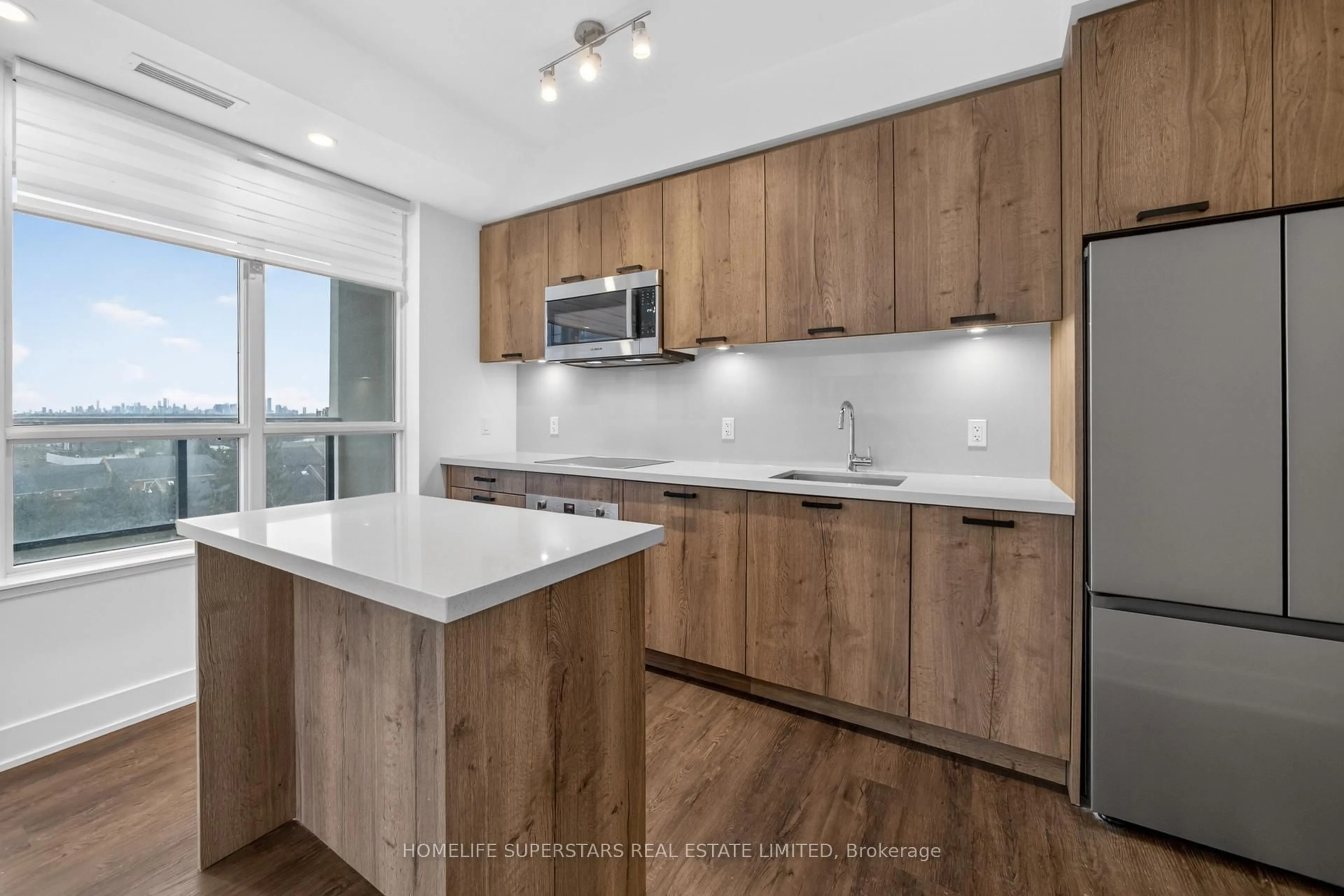 Standard kitchen, wood/laminate floor for 2 Teagarden Crt #707, Toronto Ontario M2N 5Z9