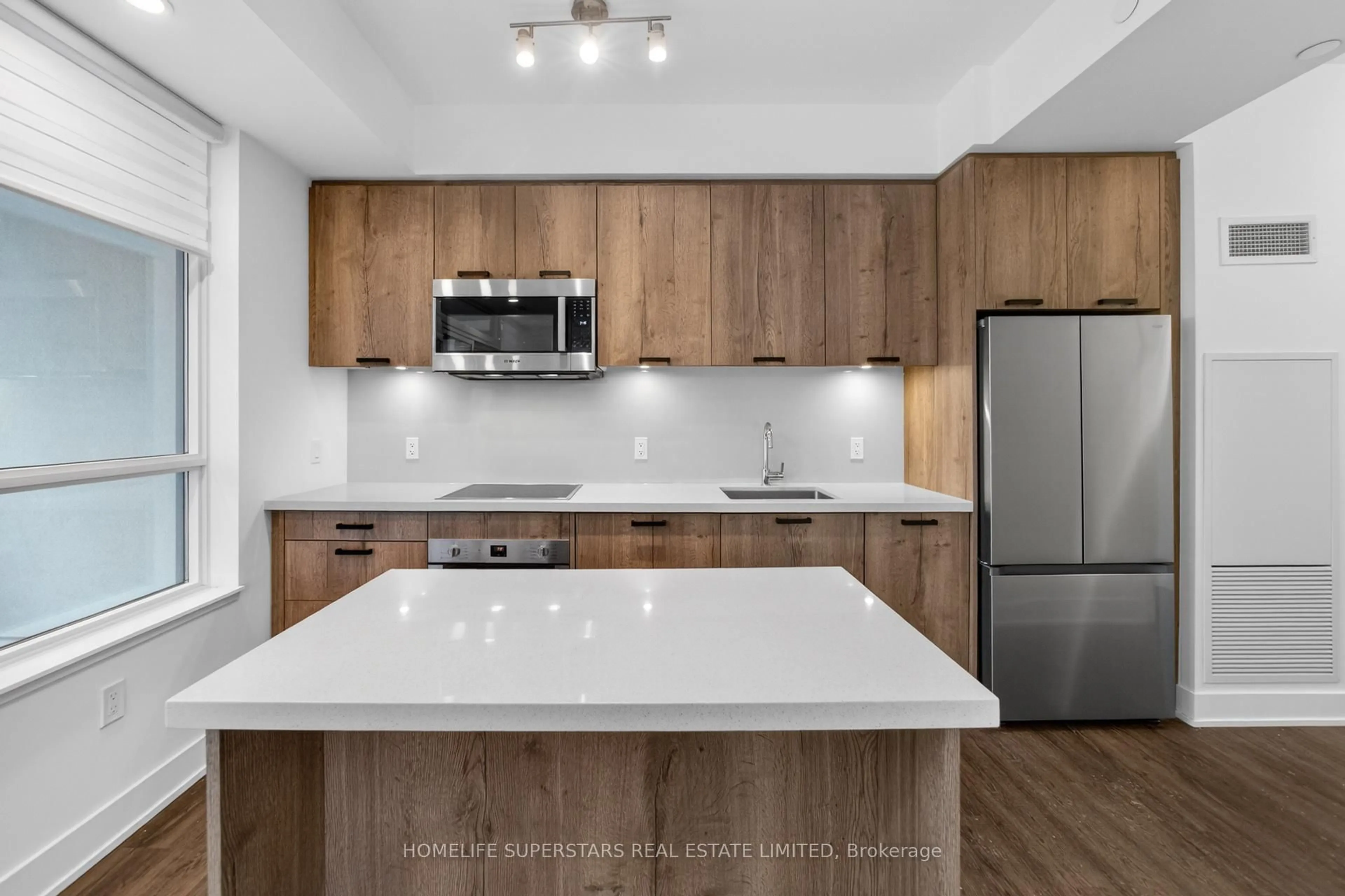 Unknown for 2 Teagarden Crt #707, Toronto Ontario M2N 5Z9