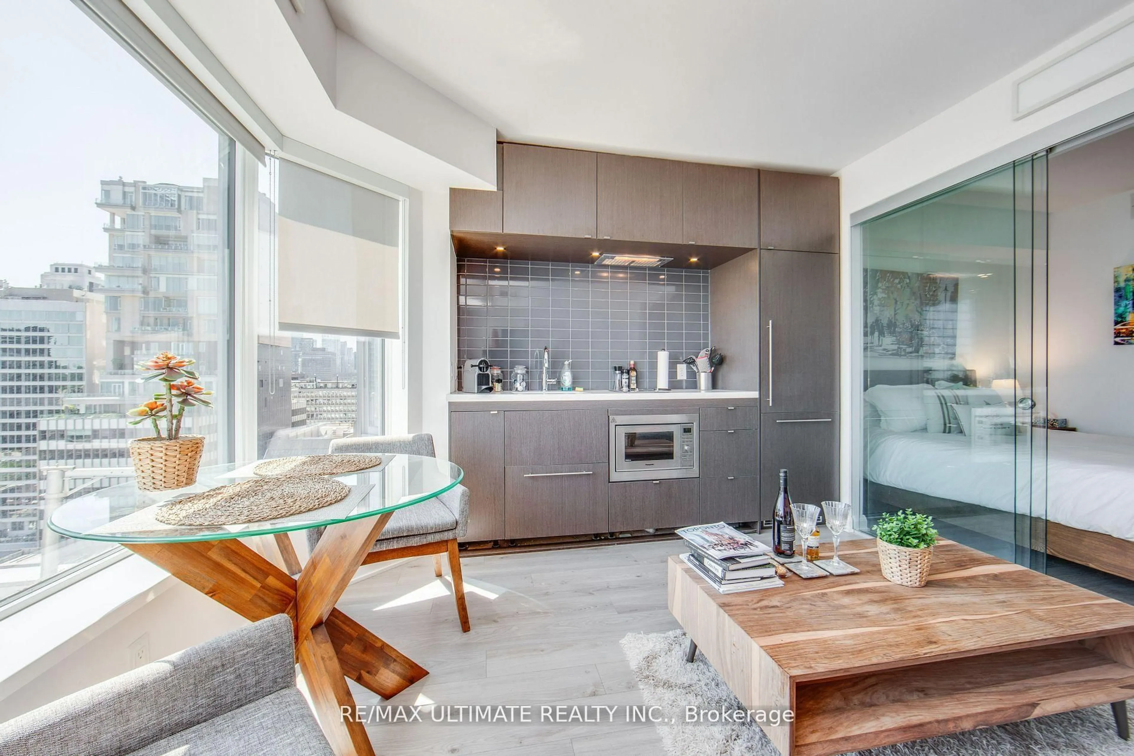 Contemporary kitchen, unknown for 155 Yorkville Ave #1705, Toronto Ontario M6K 0C8