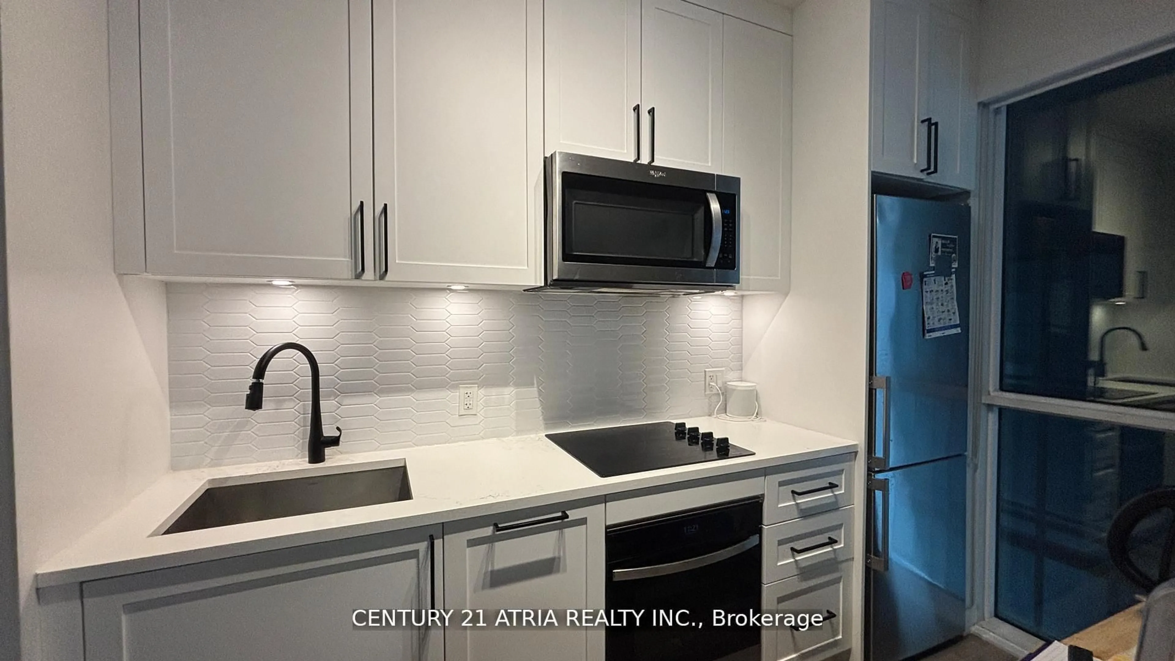 Standard kitchen, ceramic/tile floor for 135 Lower Sherbourne St #420, Toronto Ontario M5A 1Y4