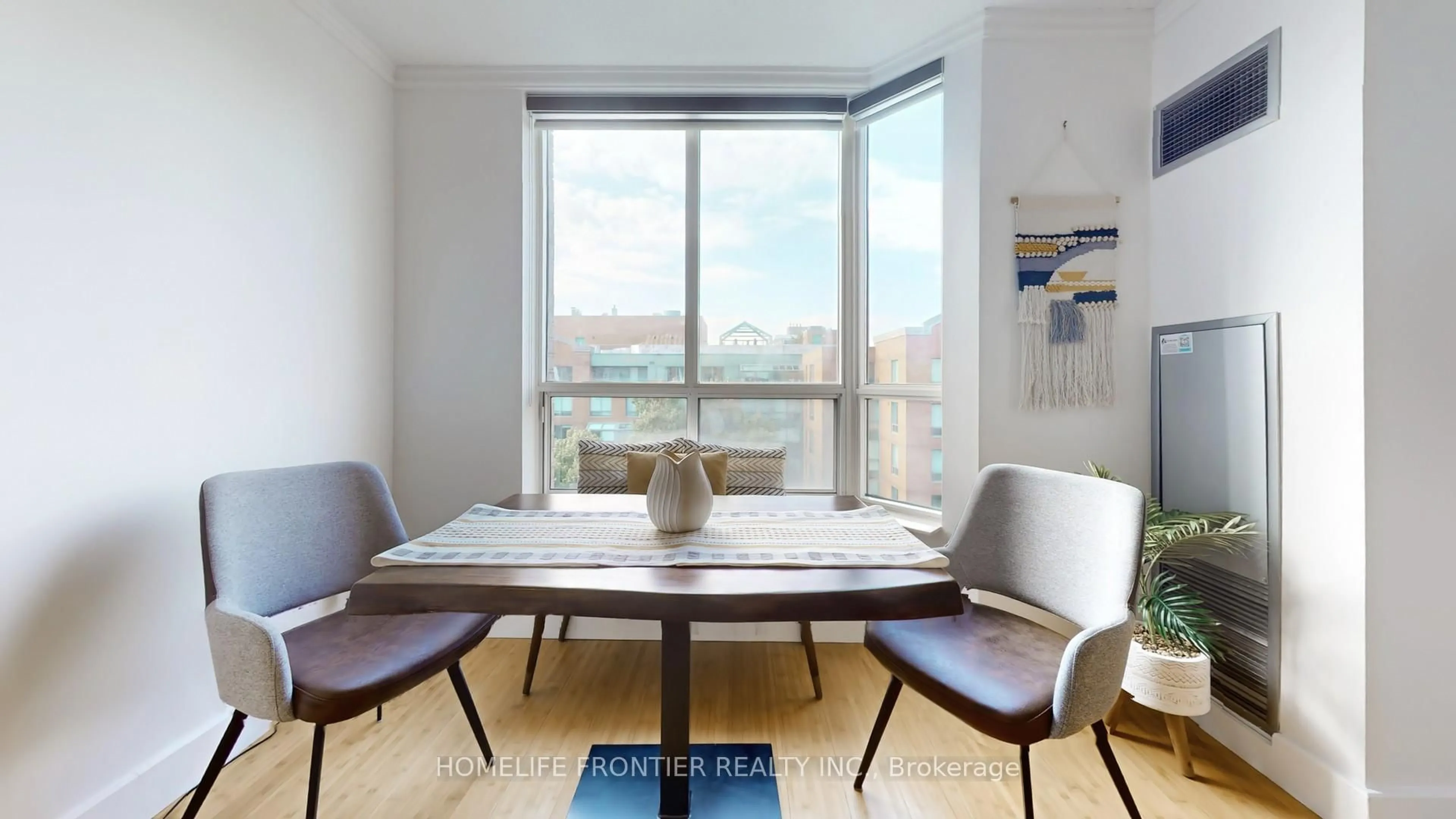 Dining room, unknown for 284 Bloor St #806, Toronto Ontario M5S 3B8