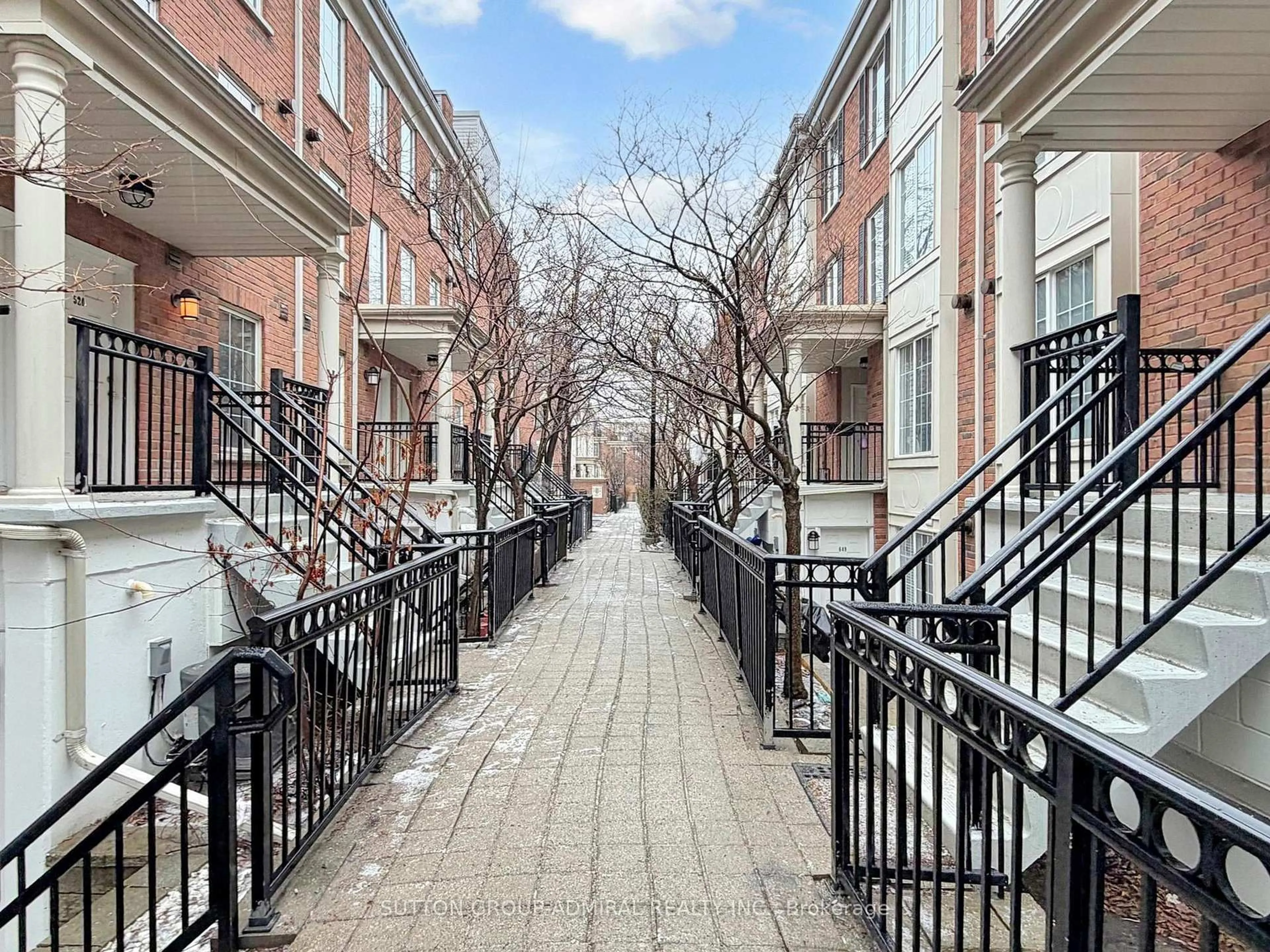 Patio, street for 3 Everson Dr #516, Toronto Ontario M2N 7C2