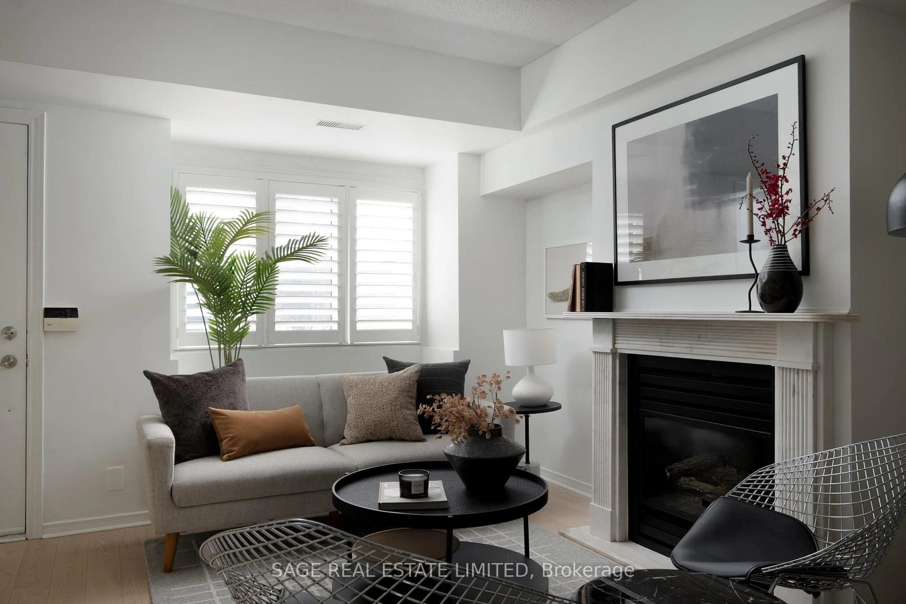 Living room with furniture, unknown for 208 Niagara St #119, Toronto Ontario M6J 3W5