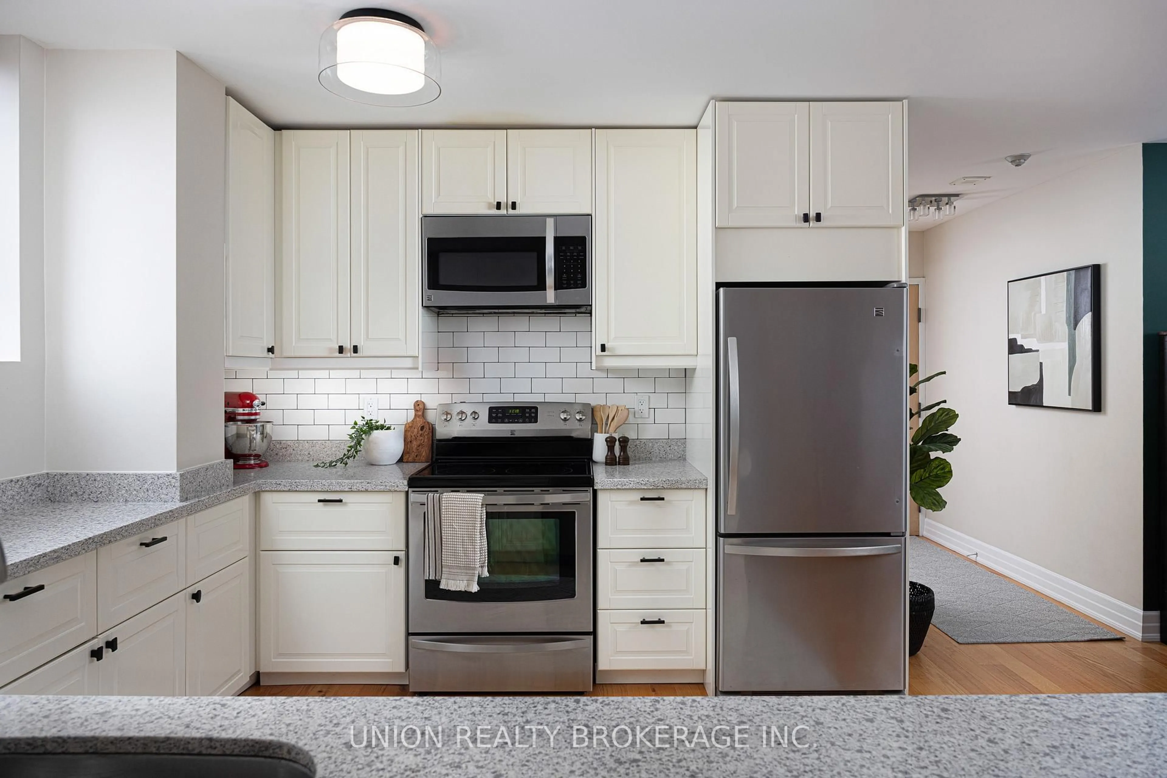 Standard kitchen, unknown for 95 Lombard St #505, Toronto Ontario M5C 2V3