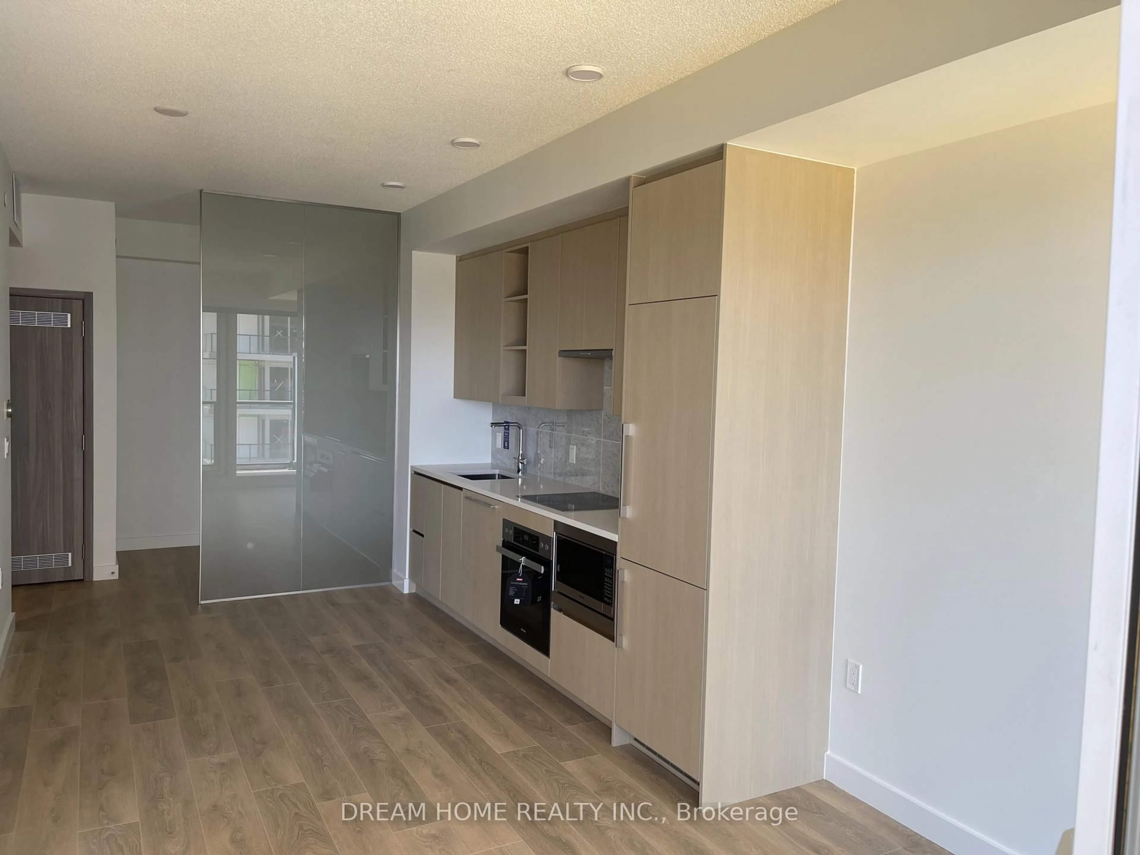 Unknown for 85 McMahon Dr #701, Toronto Ontario M2K 0H1