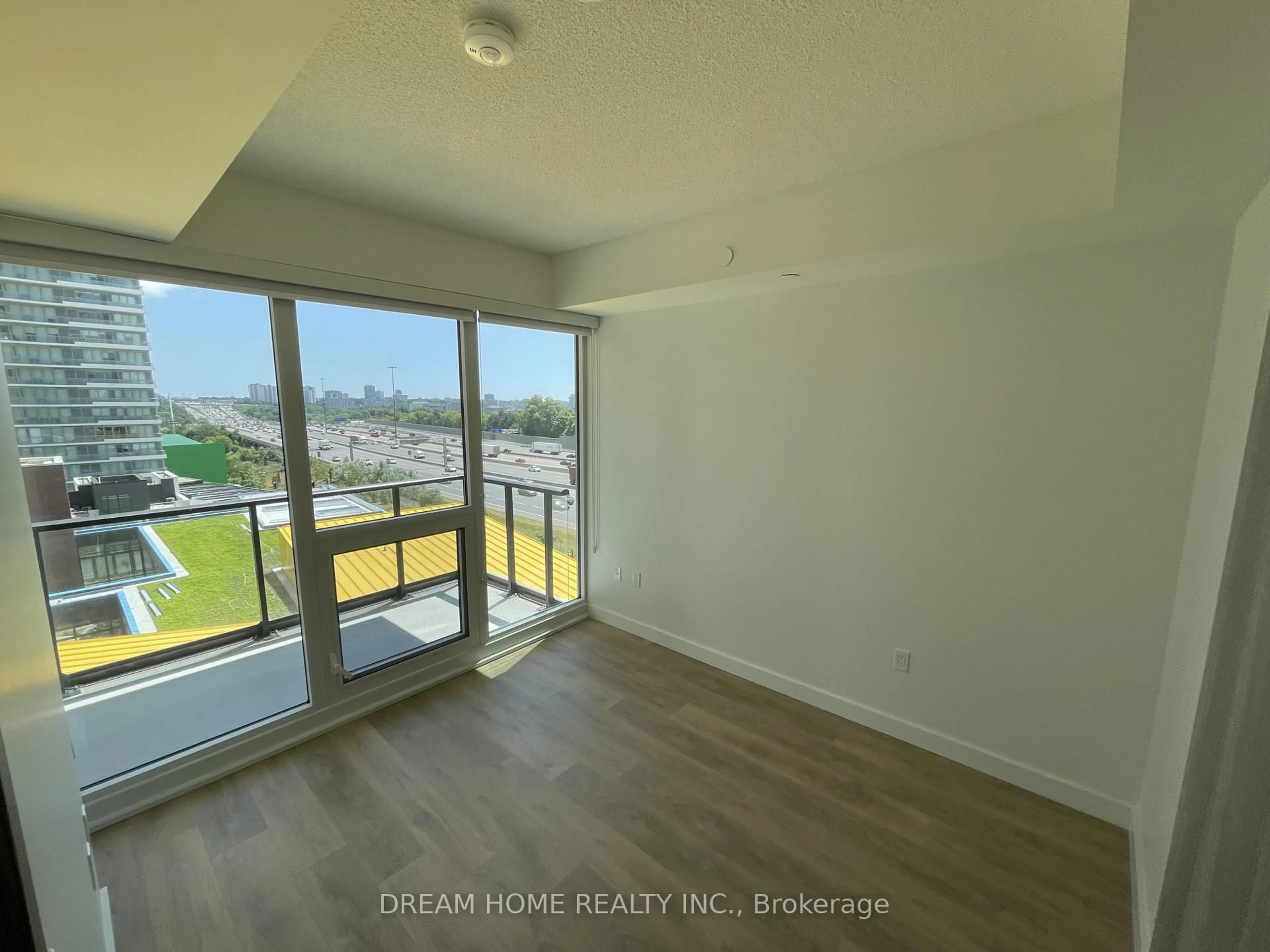 A pic of a room for 85 McMahon Dr #701, Toronto Ontario M2K 0H1