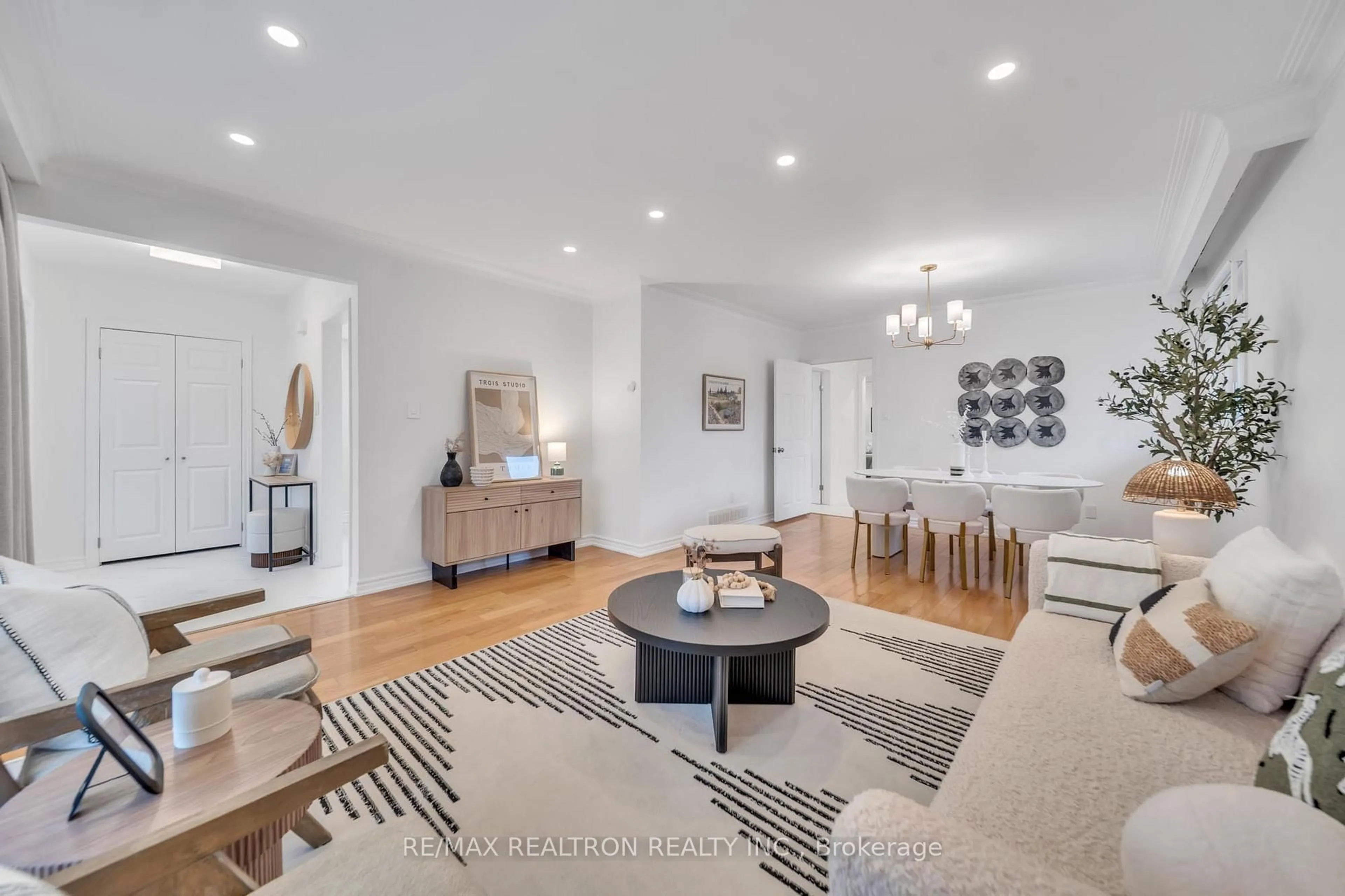 Living room with furniture, unknown for 109 Brian Dr, Toronto Ontario M2J 3Y6