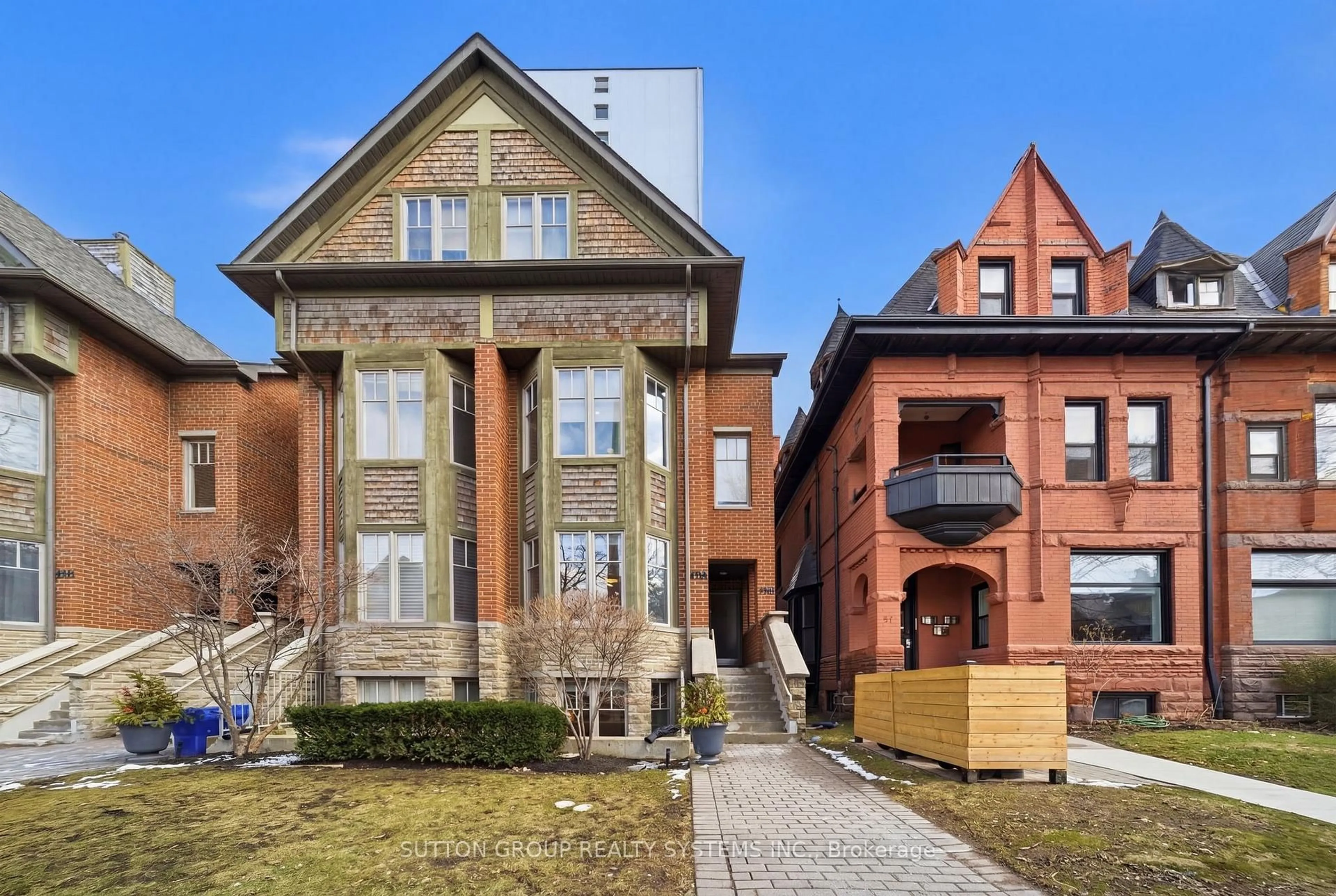 Home with brick exterior material, street for 99A Walmer Rd, Toronto Ontario M5R 2X6