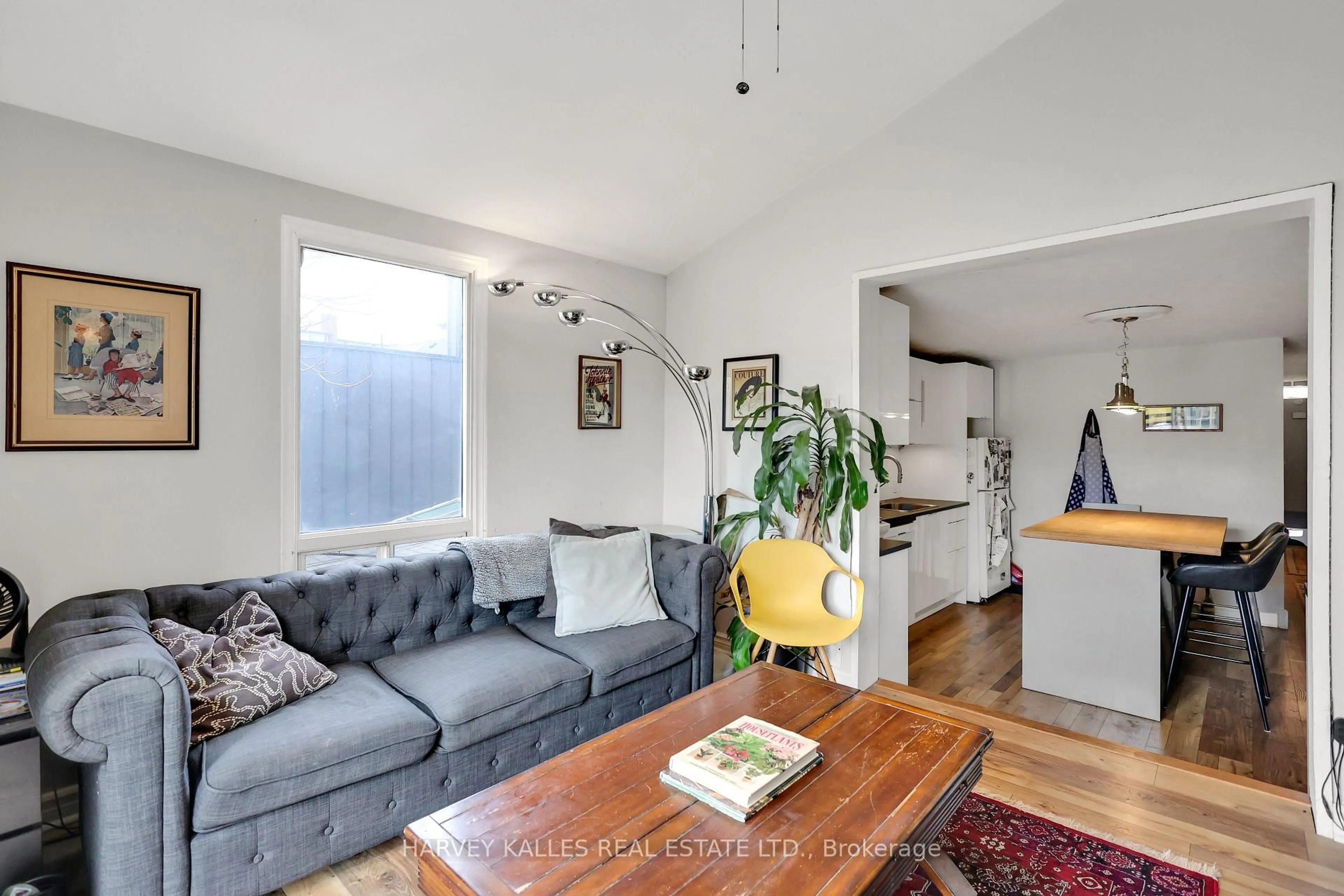 Living room with furniture, unknown for 244 Markham St, Toronto Ontario M6J 2G6