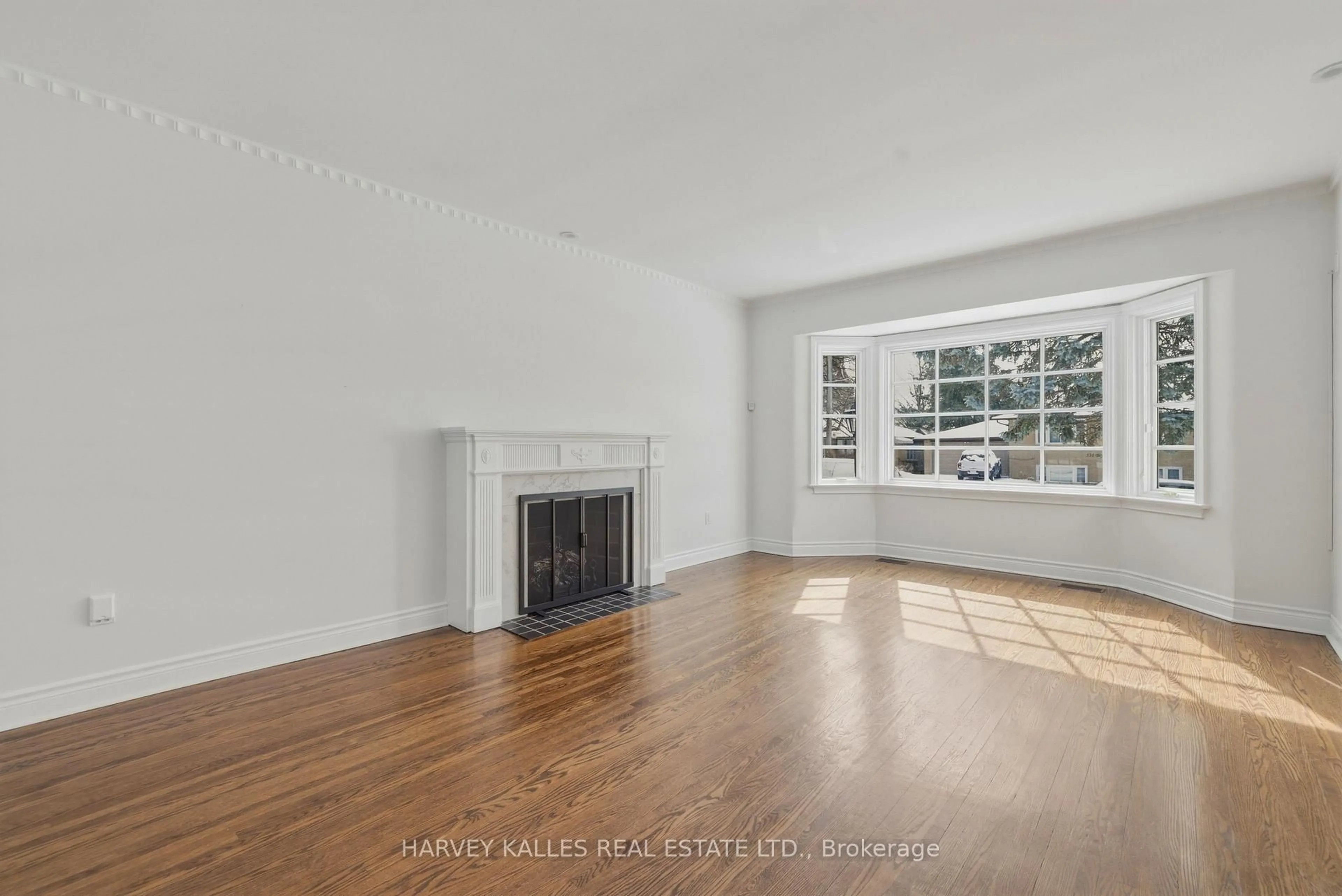 A pic of a room for 530 Blythwood Rd, Toronto Ontario M4N 1B3