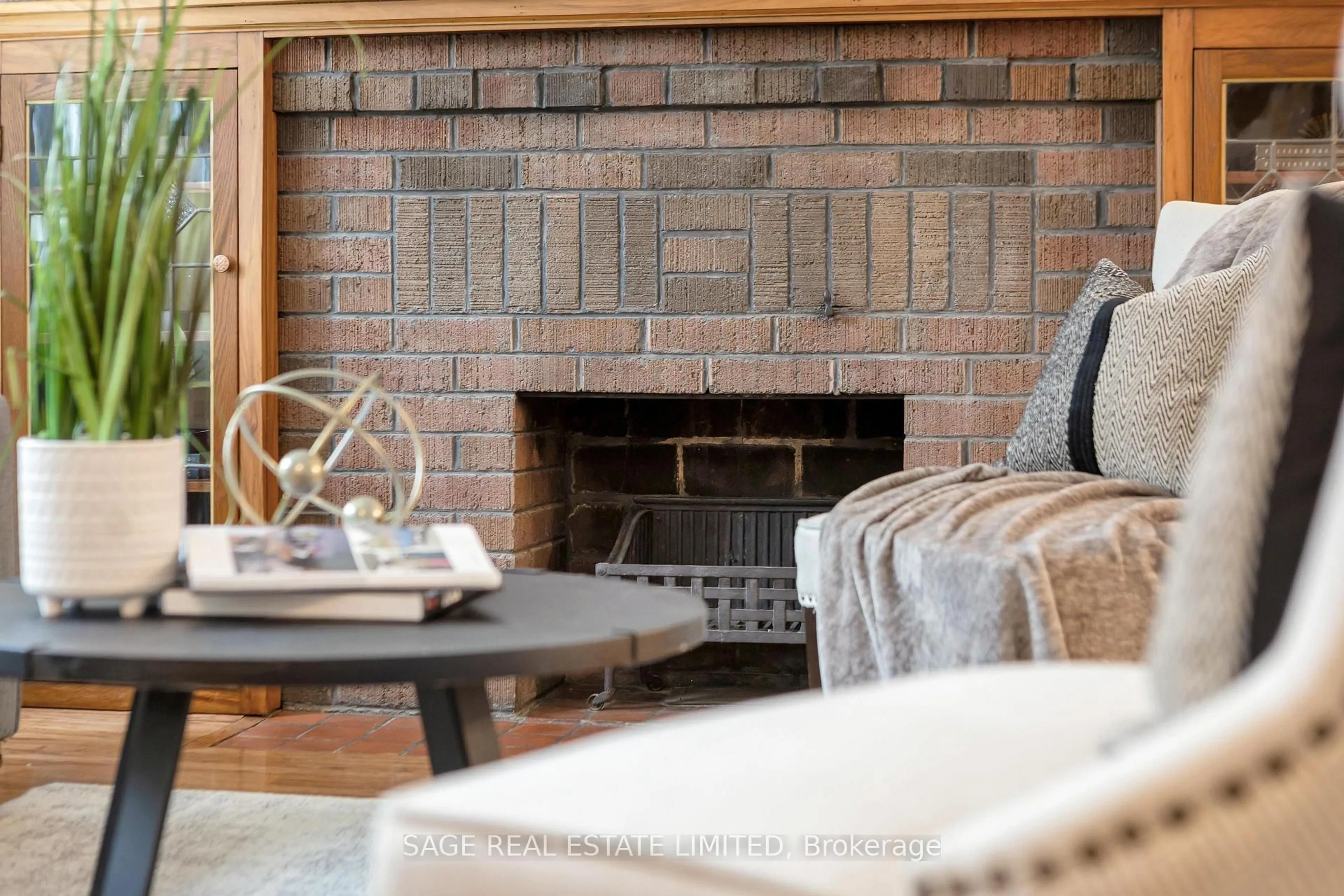 Living room with furniture, unknown for 99 Albertus Ave, Toronto Ontario M4R 1J6