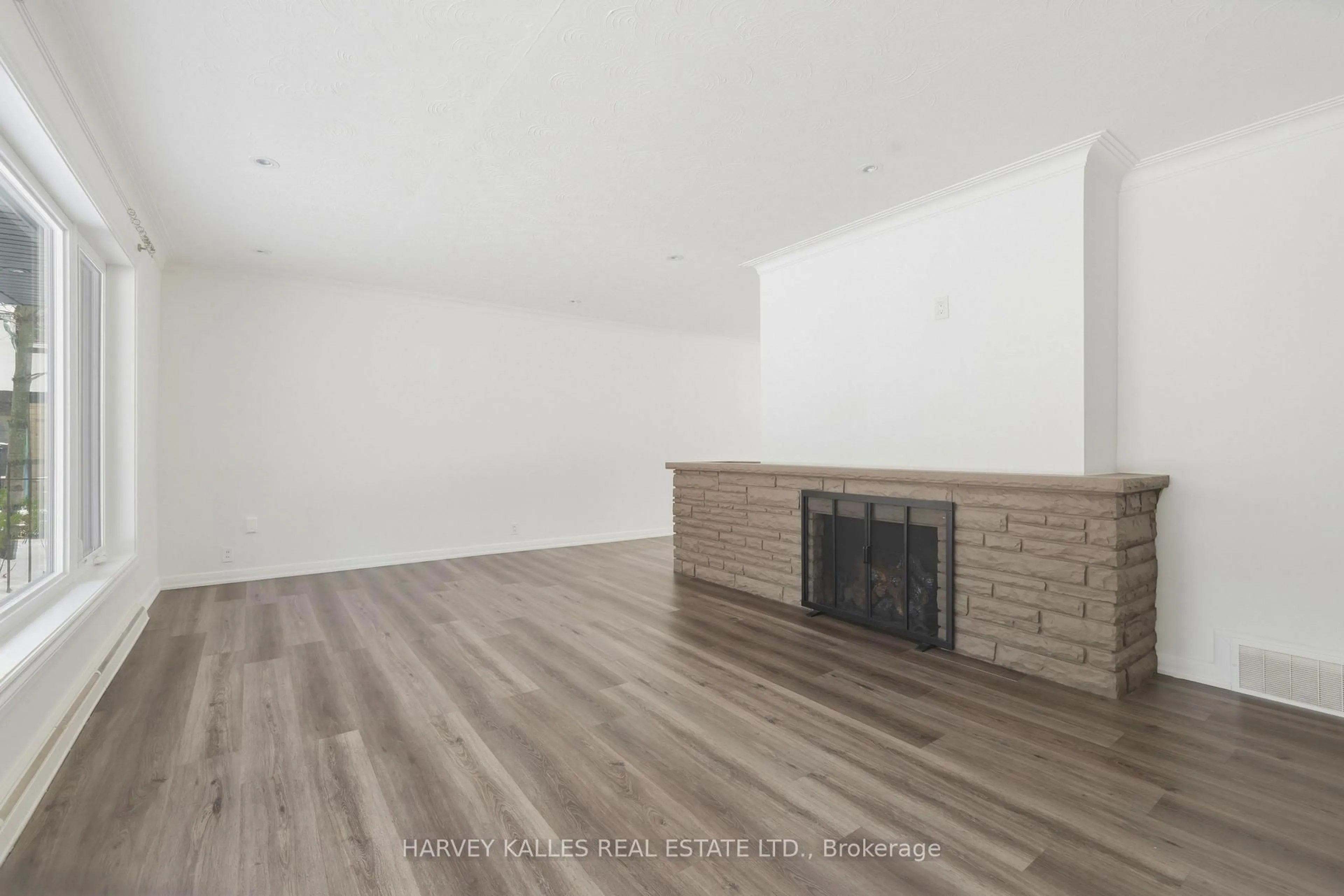 A pic of a room for 537 Blythwood Rd, Toronto Ontario M4N 1B4
