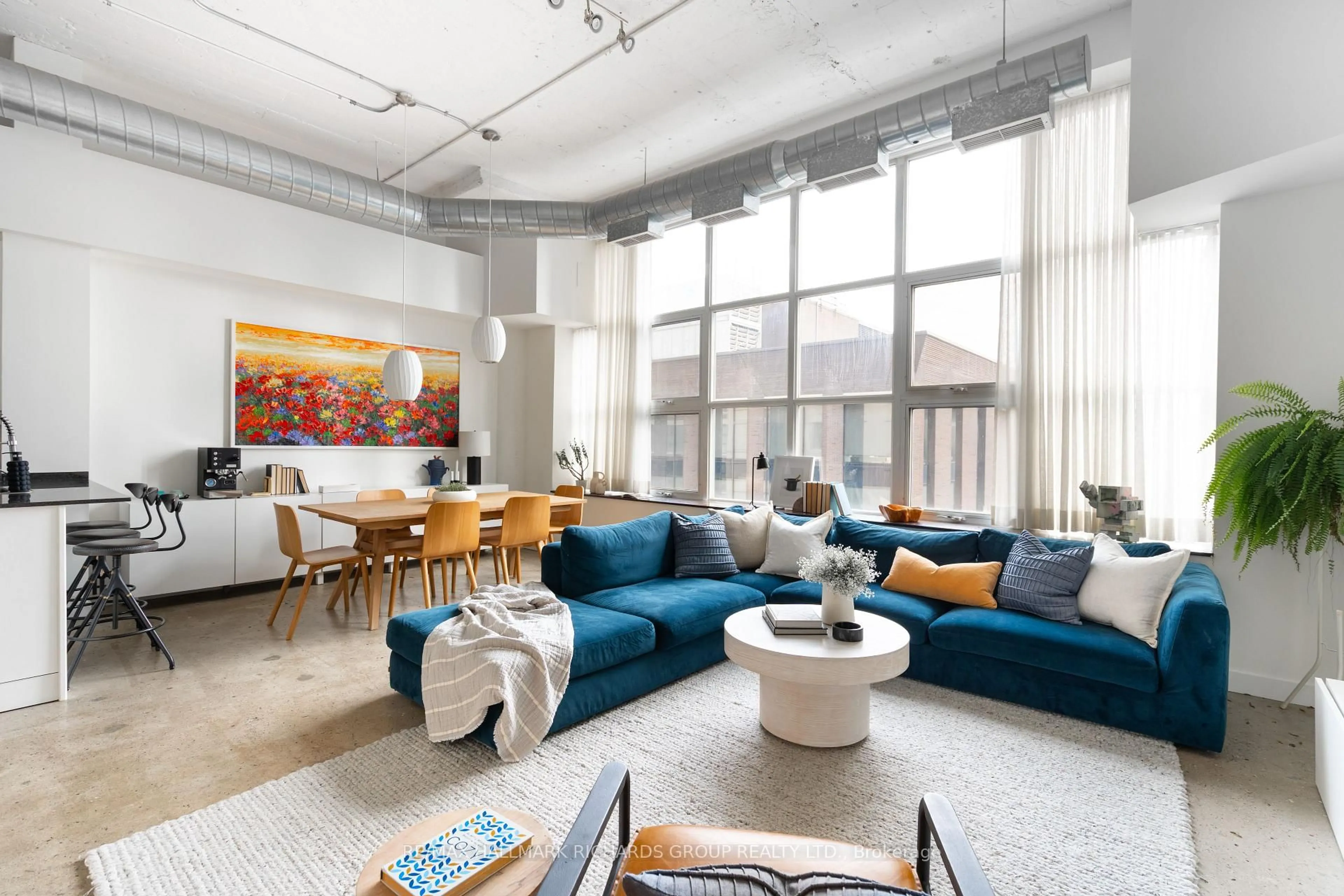 Living room with furniture, unknown for 155 Dalhousie St #942, Toronto Ontario M5B 2P7