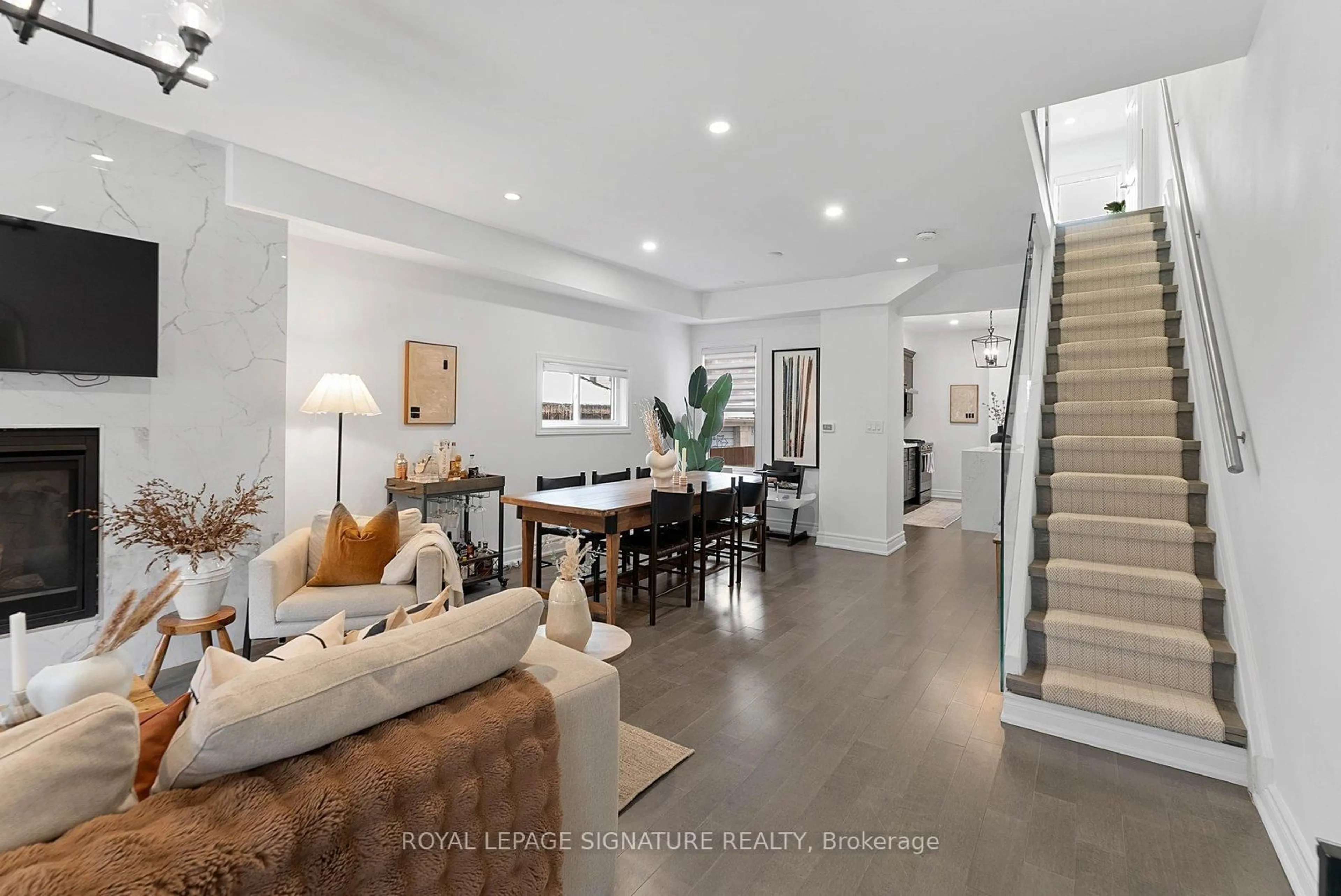 Living room with furniture, unknown for 15 Yarmouth Rd, Toronto Ontario M6G 1W7