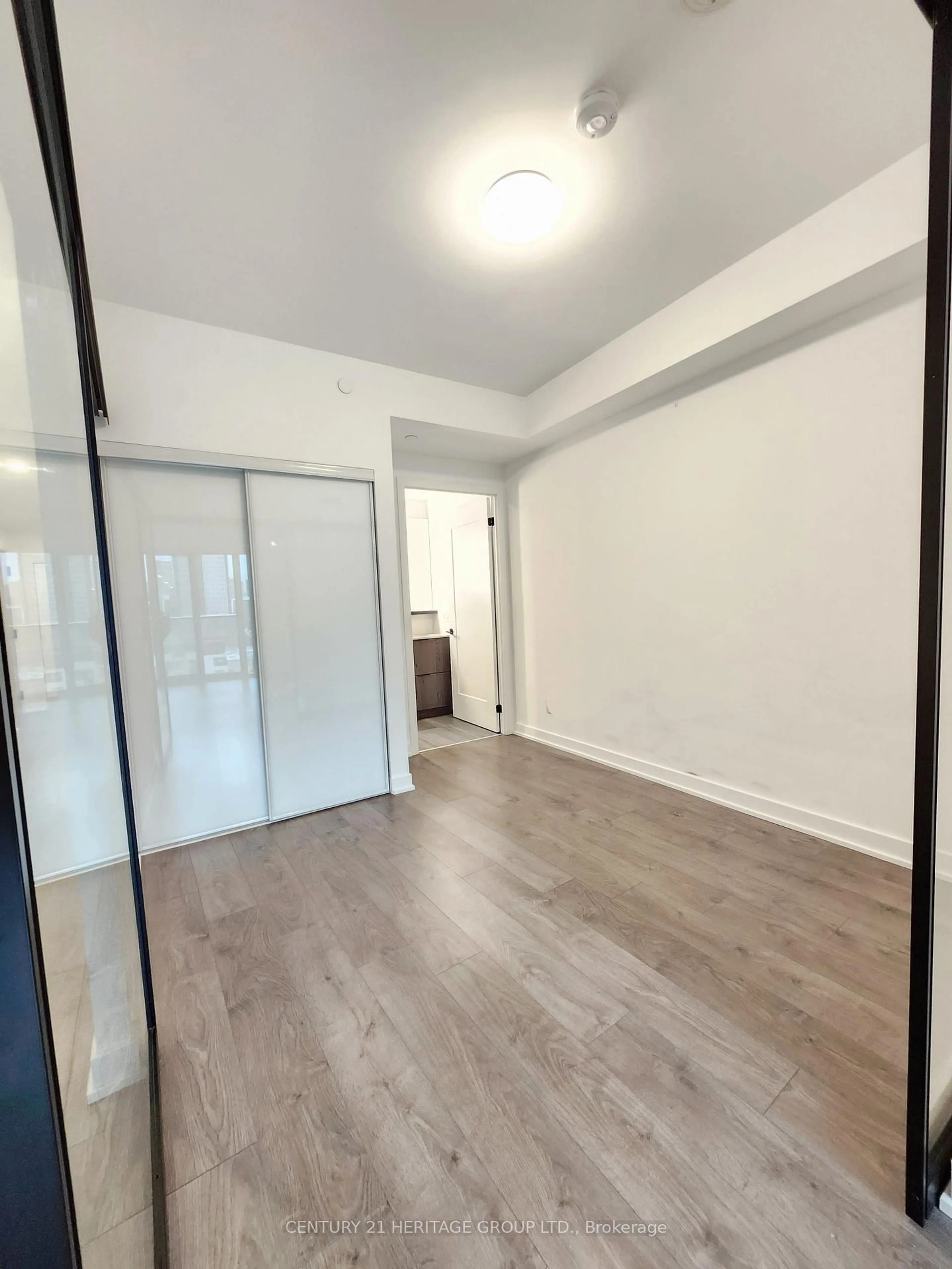 A pic of a room for 5 Defries St #619, Toronto Ontario M5A 0W7