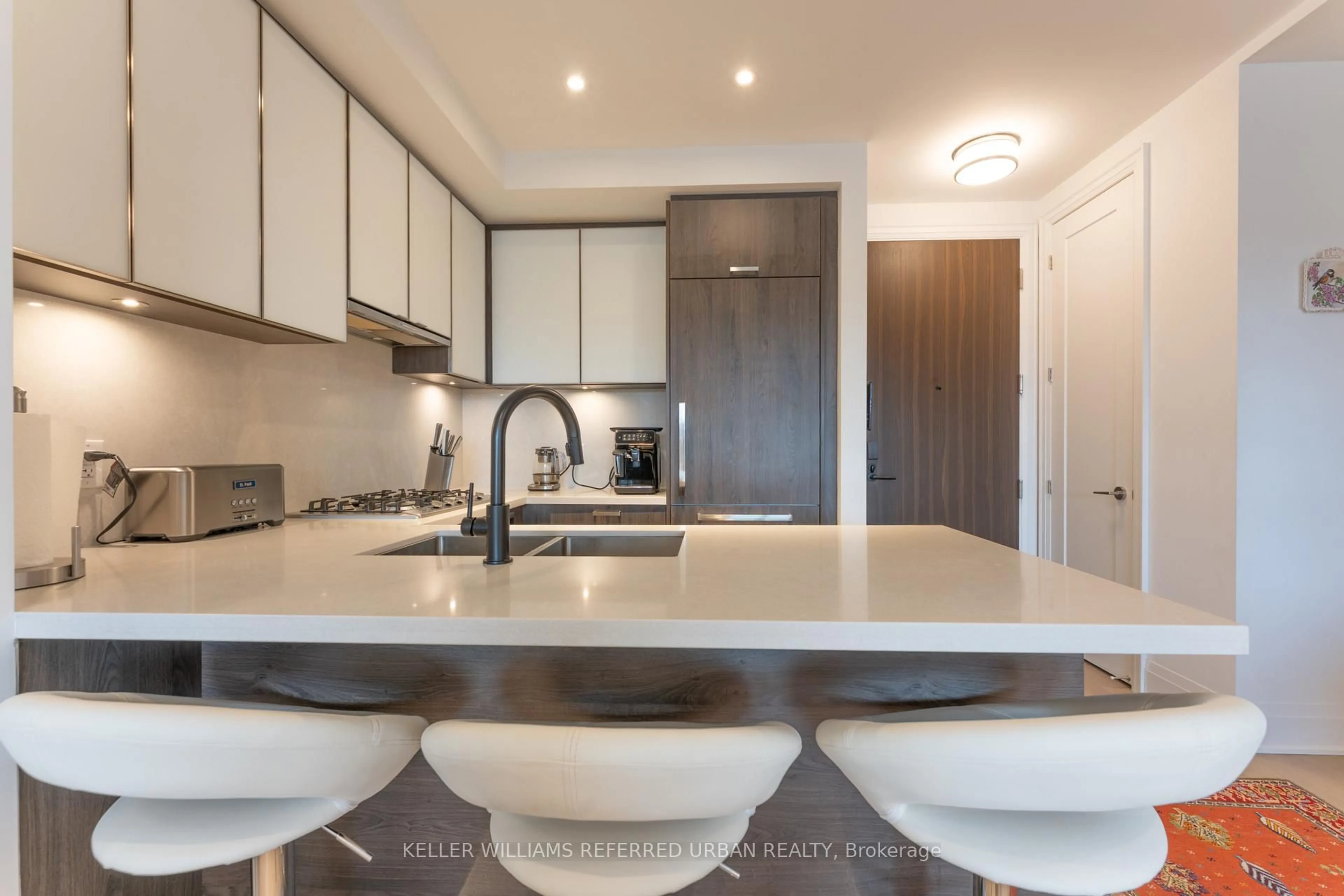 Contemporary kitchen, unknown for 280 Howland Ave #GPH32, Toronto Ontario M5R 0C3