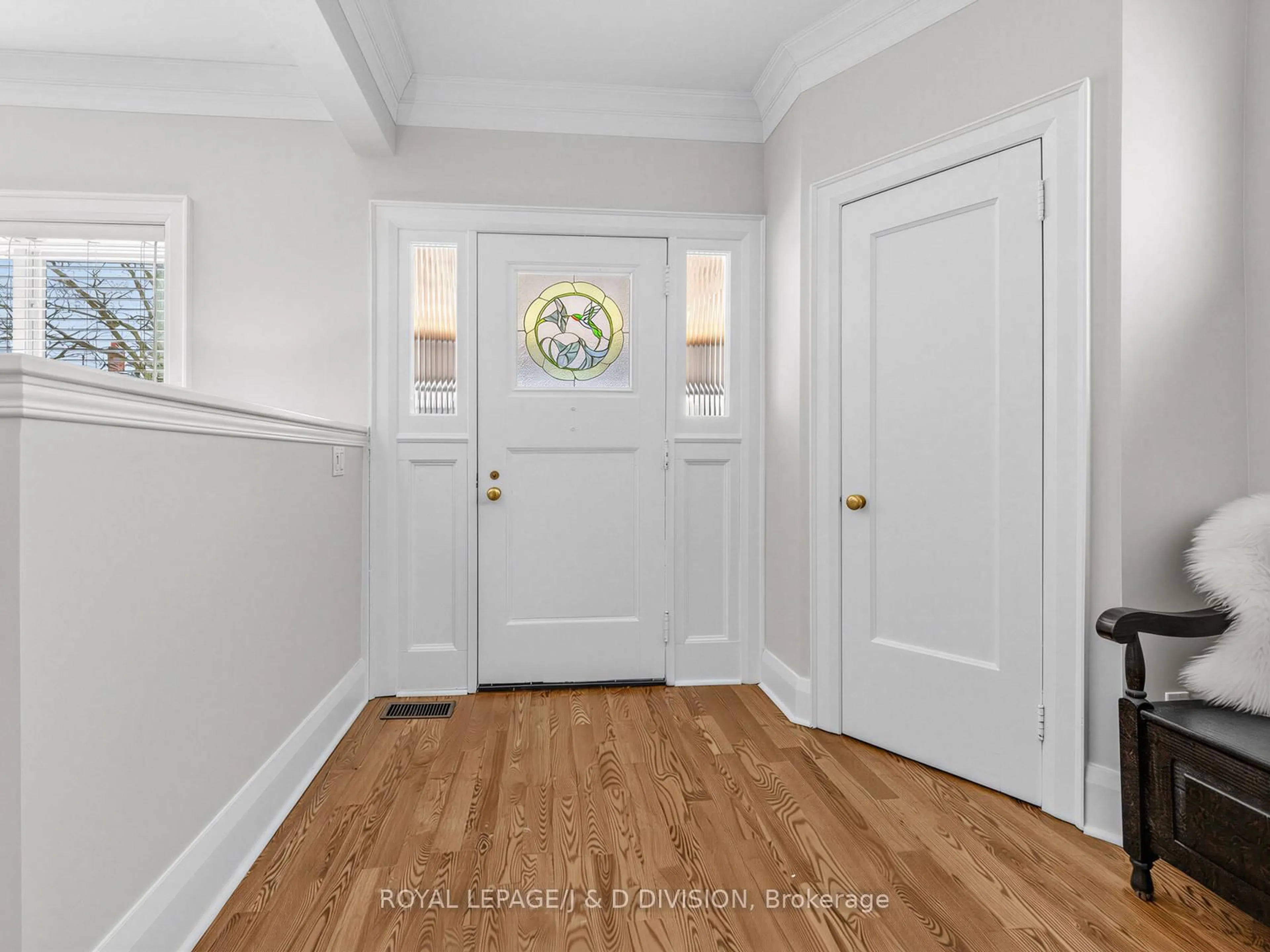 Indoor entryway for 112 Rose Park Dr, Toronto Ontario M4T 1R5