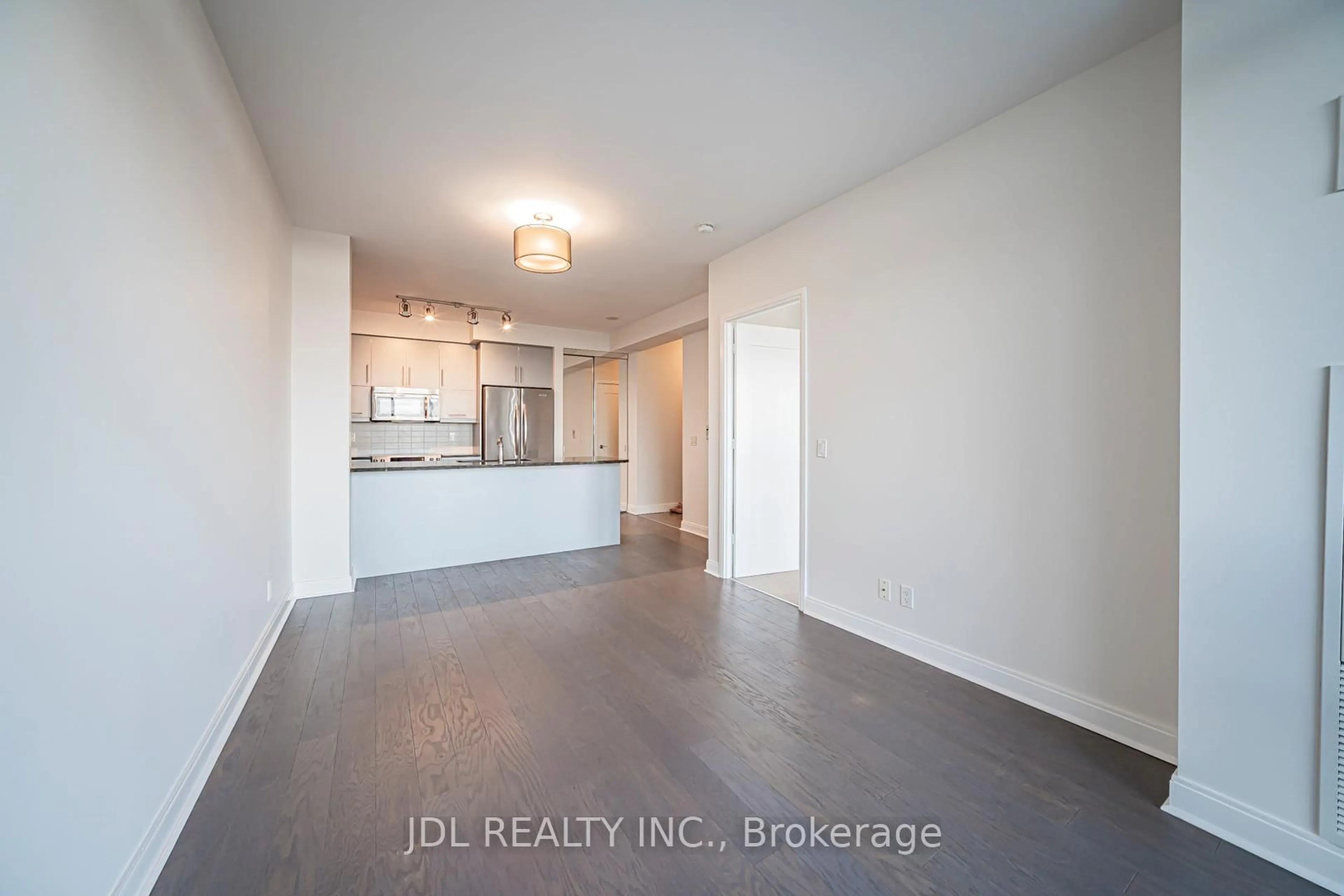 A pic of a room for 825 Church St #806, Toronto Ontario M4W 3Z4