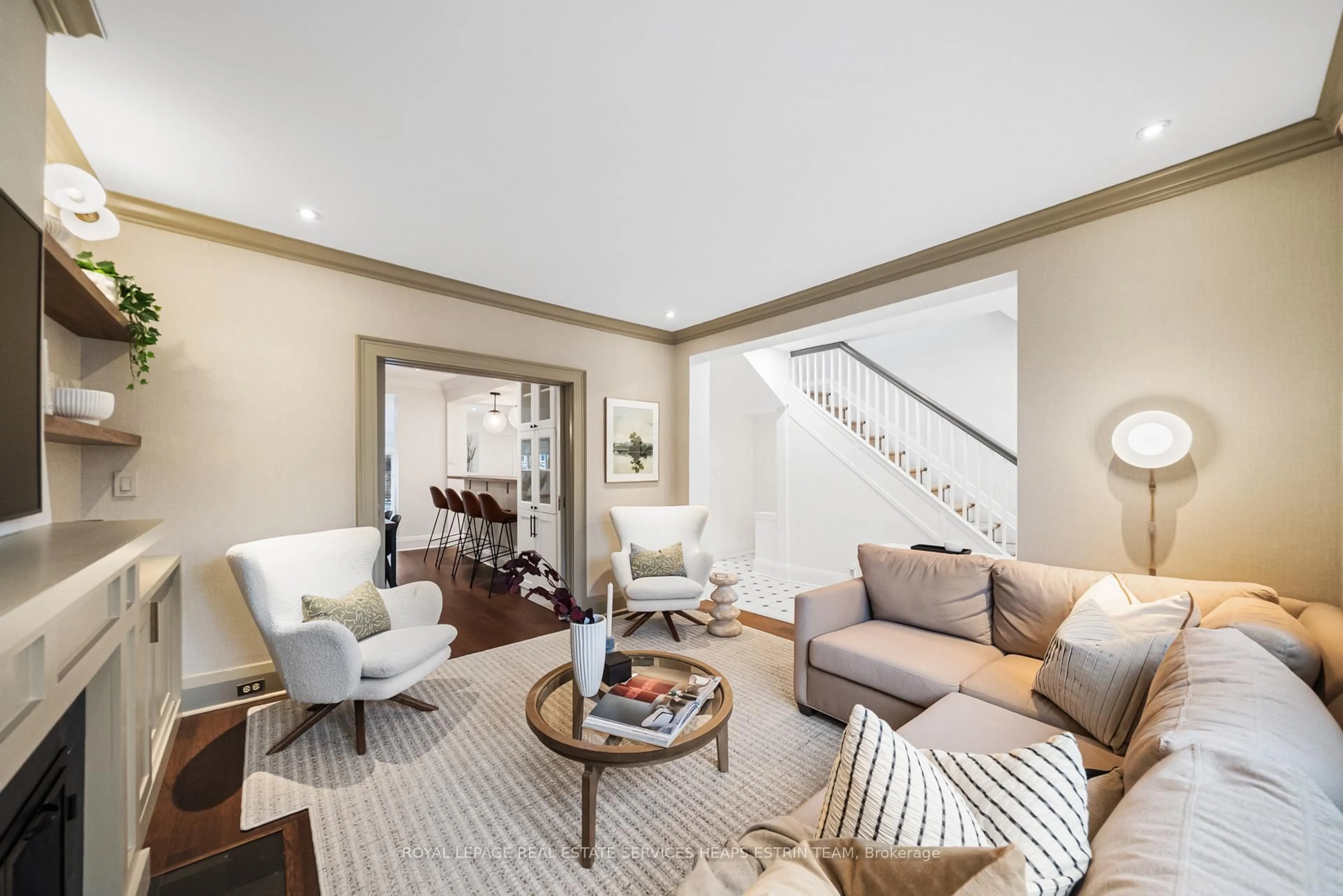 Living room with furniture, unknown for 40 Bowood Ave, Toronto Ontario M4N 1Y4