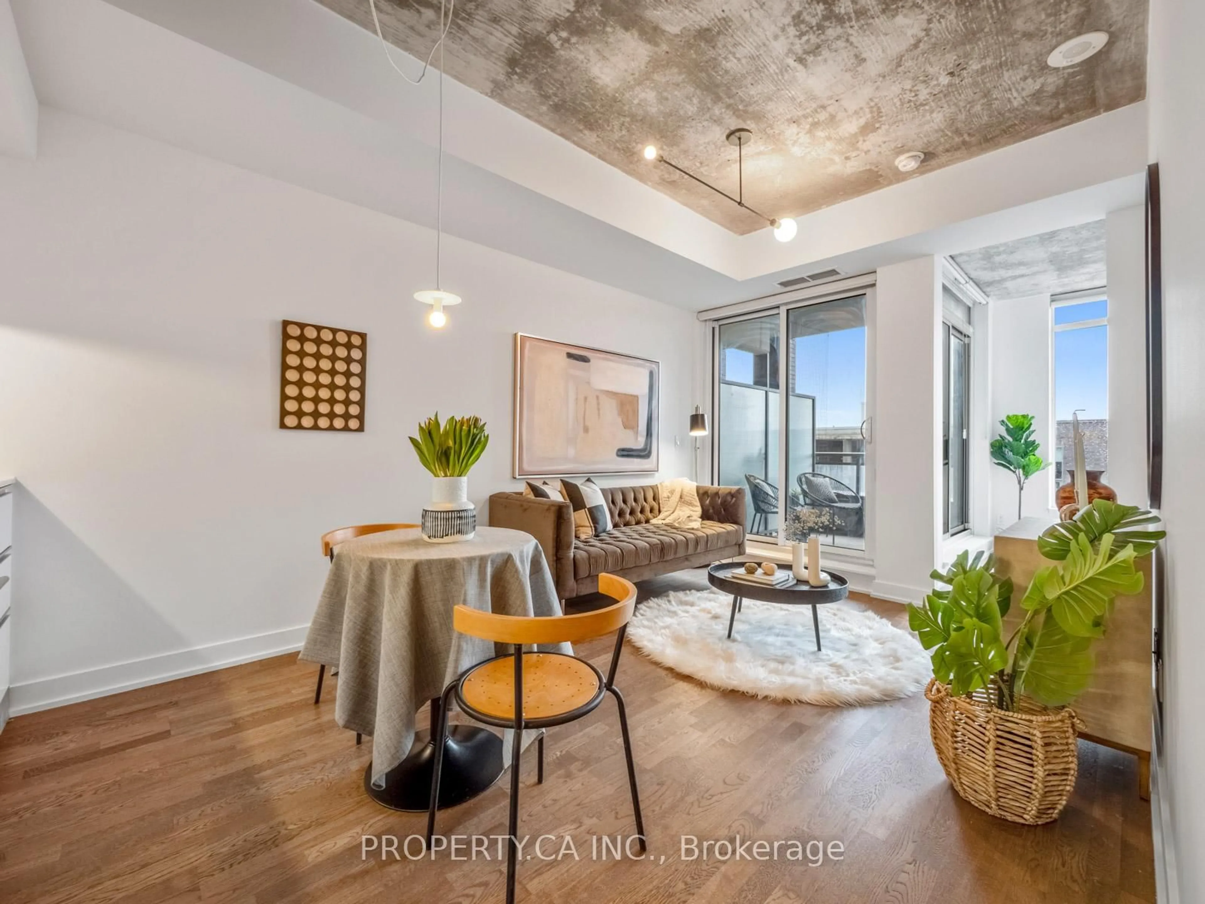 Unknown for 20 Minowan Miikan Lane #729, Toronto Ontario M6J 0E5