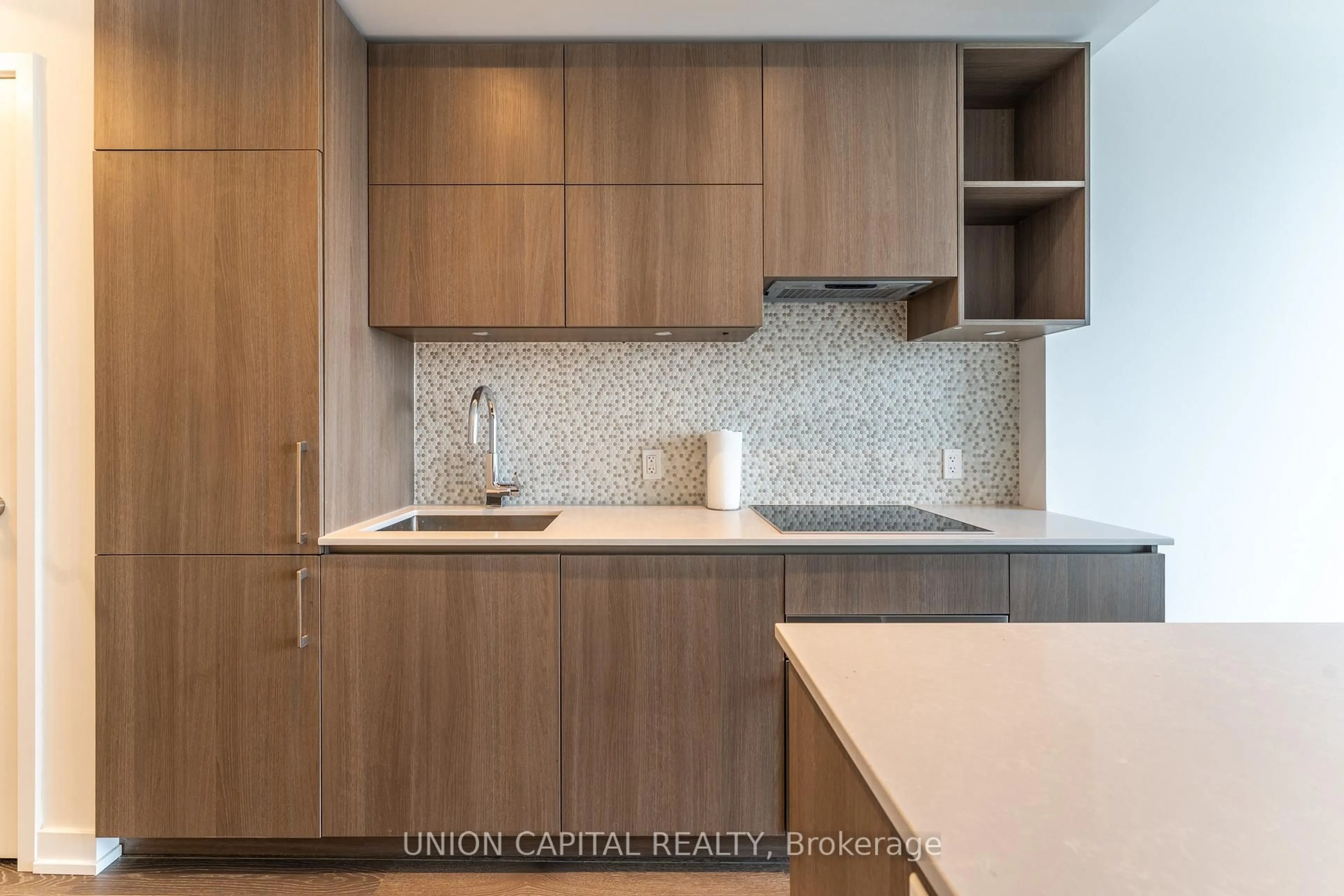 Unknown for 1 Yorkville Ave #3709, Toronto Ontario M4W 0B1