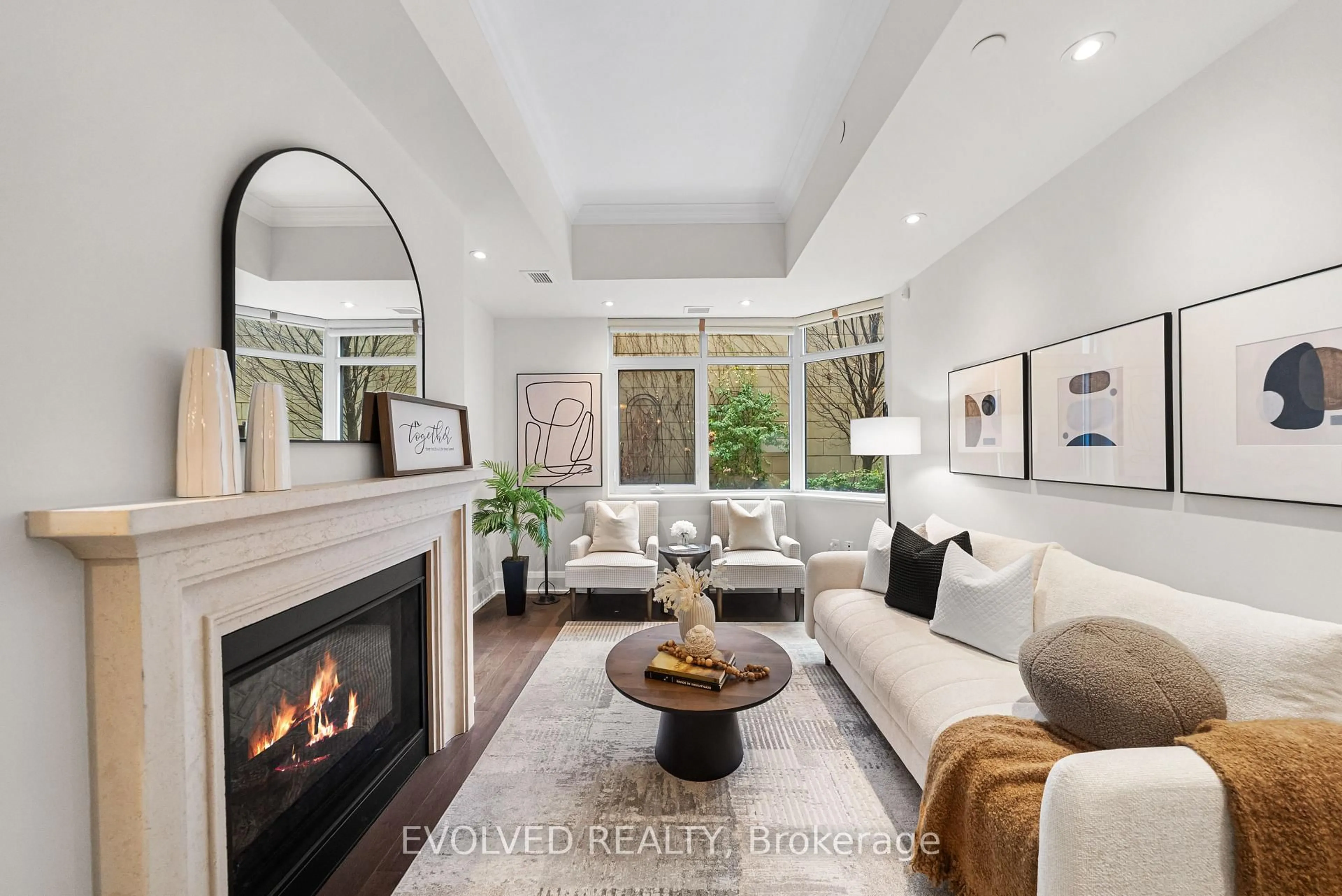 Living room with furniture, ceramic/tile floor for 1900 Bayview Ave #128, Toronto Ontario M4G 0A6