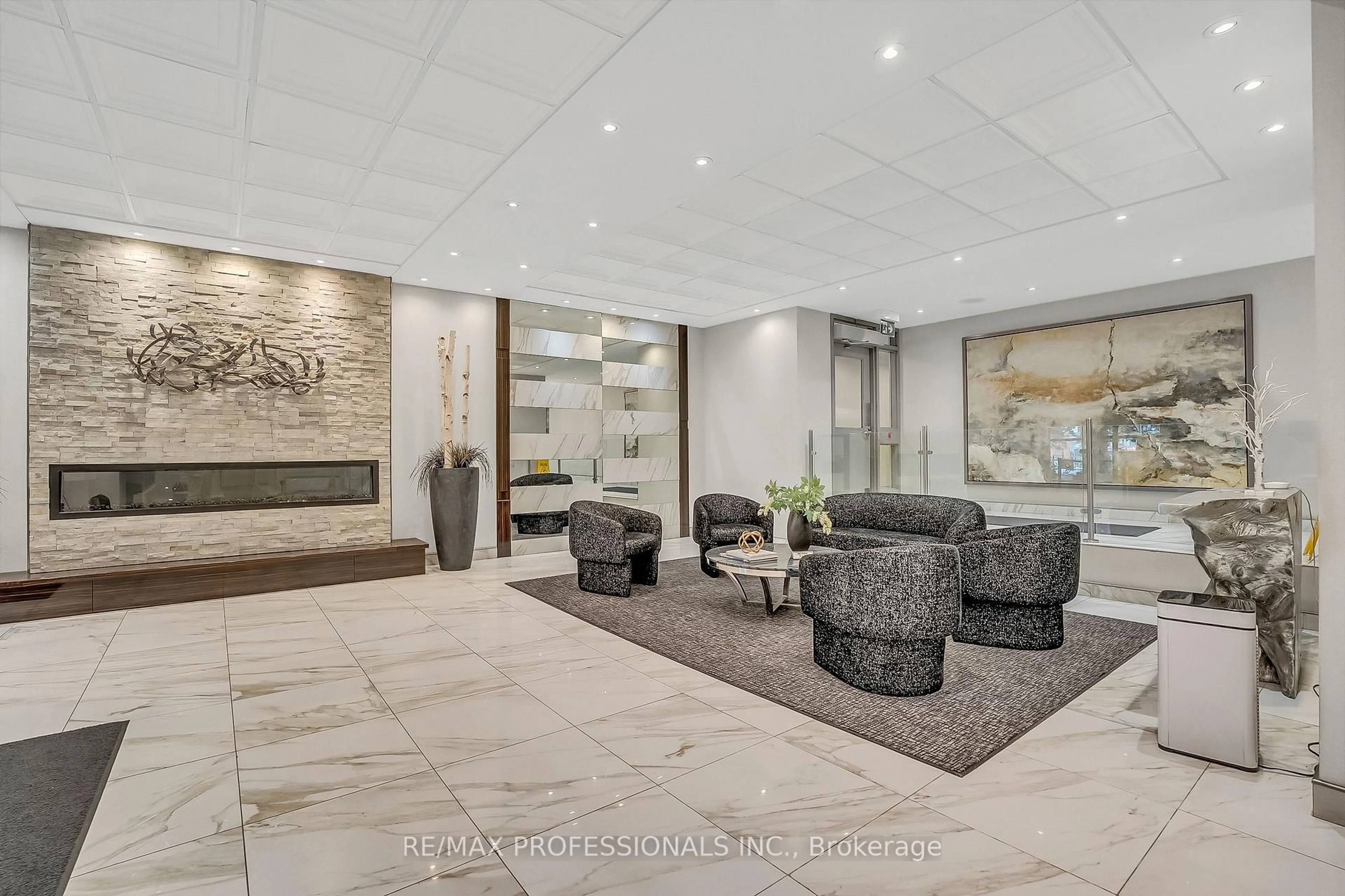 Lobby for 33 Elmhurst Ave #2005, Toronto Ontario M2N 6G8