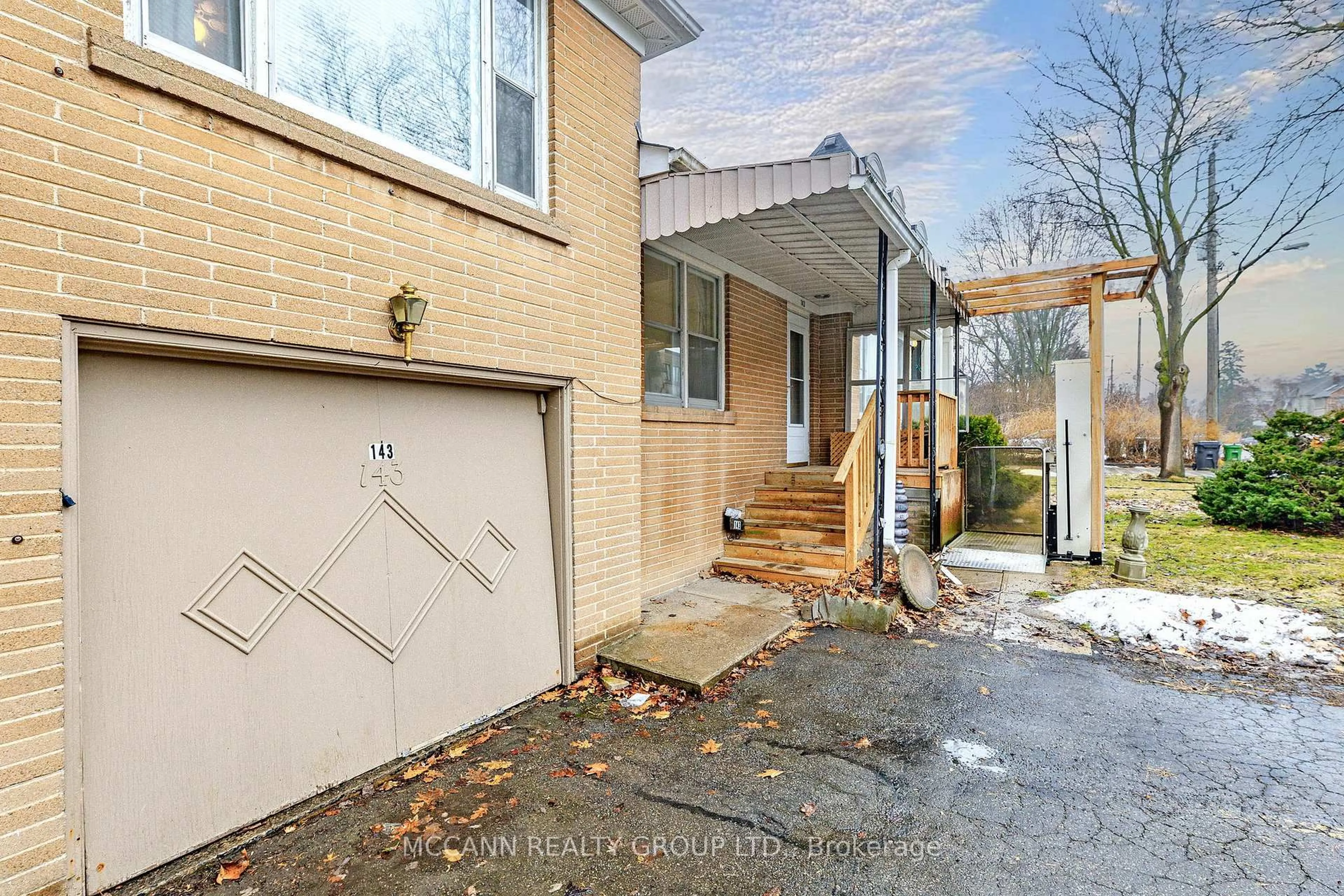 Unknown for 143 Horsham Ave, Toronto Ontario M2N 2A3