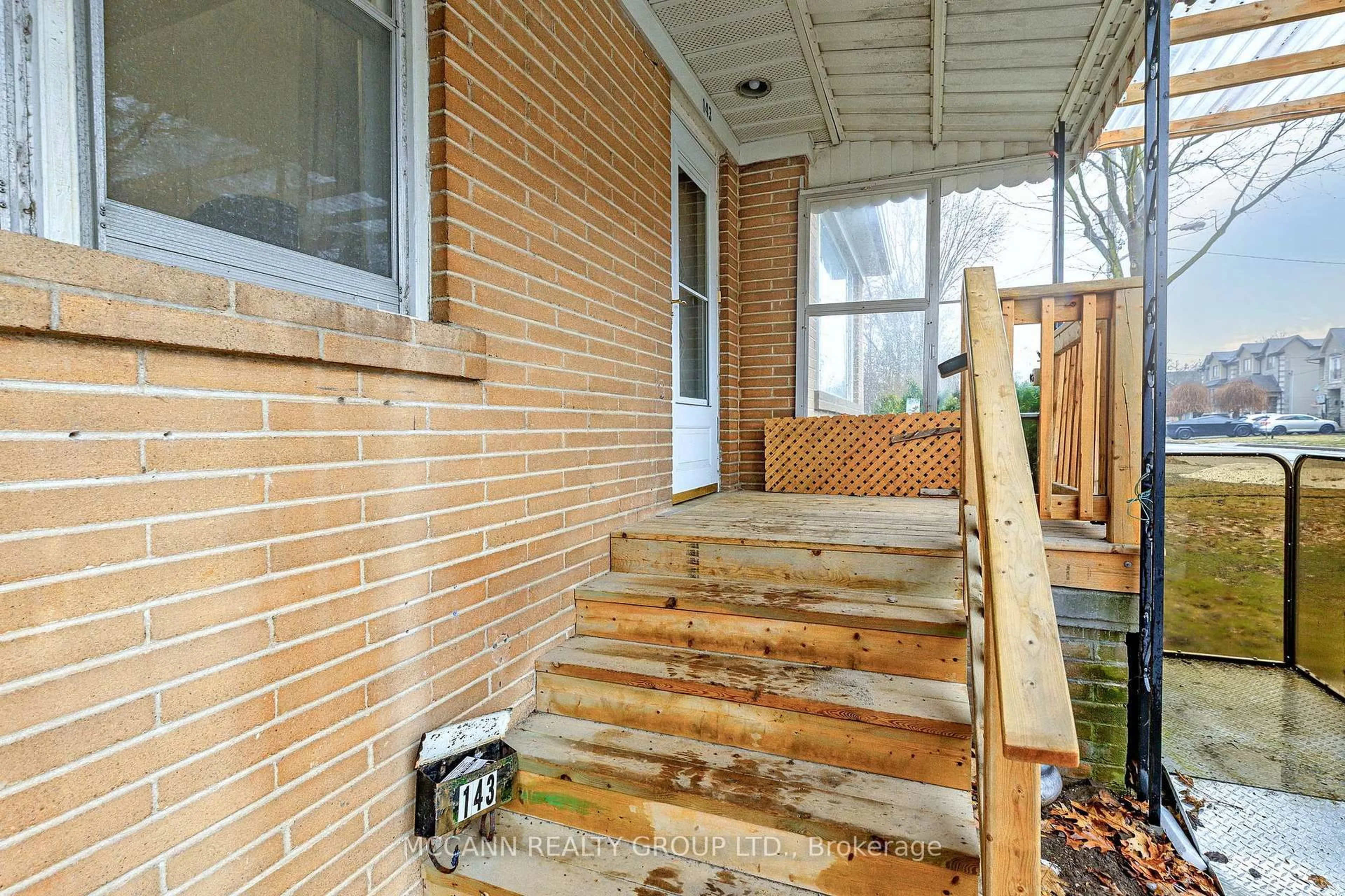 Unknown for 143 Horsham Ave, Toronto Ontario M2N 2A3