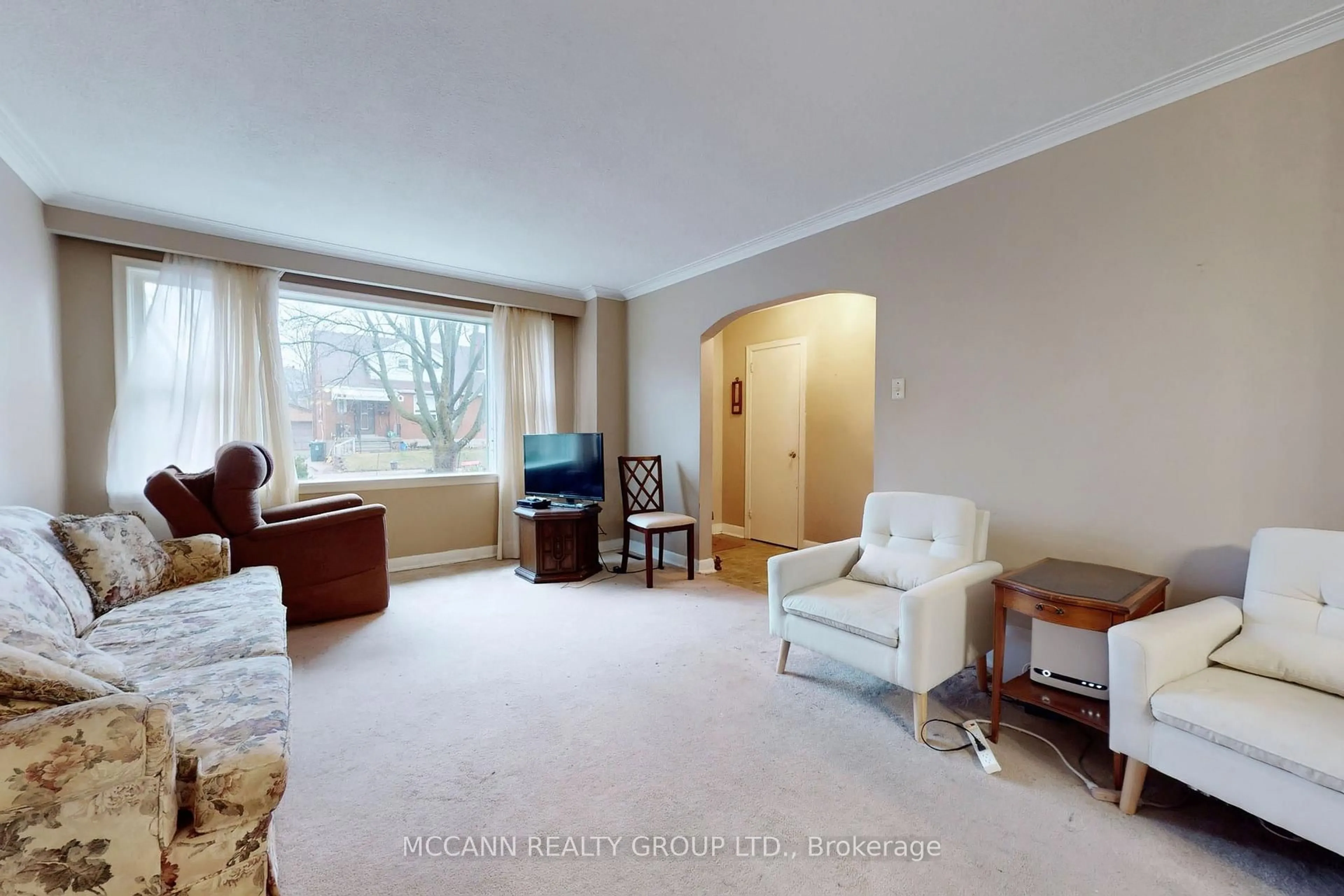 Living room with furniture, unknown for 143 Horsham Ave, Toronto Ontario M2N 2A3