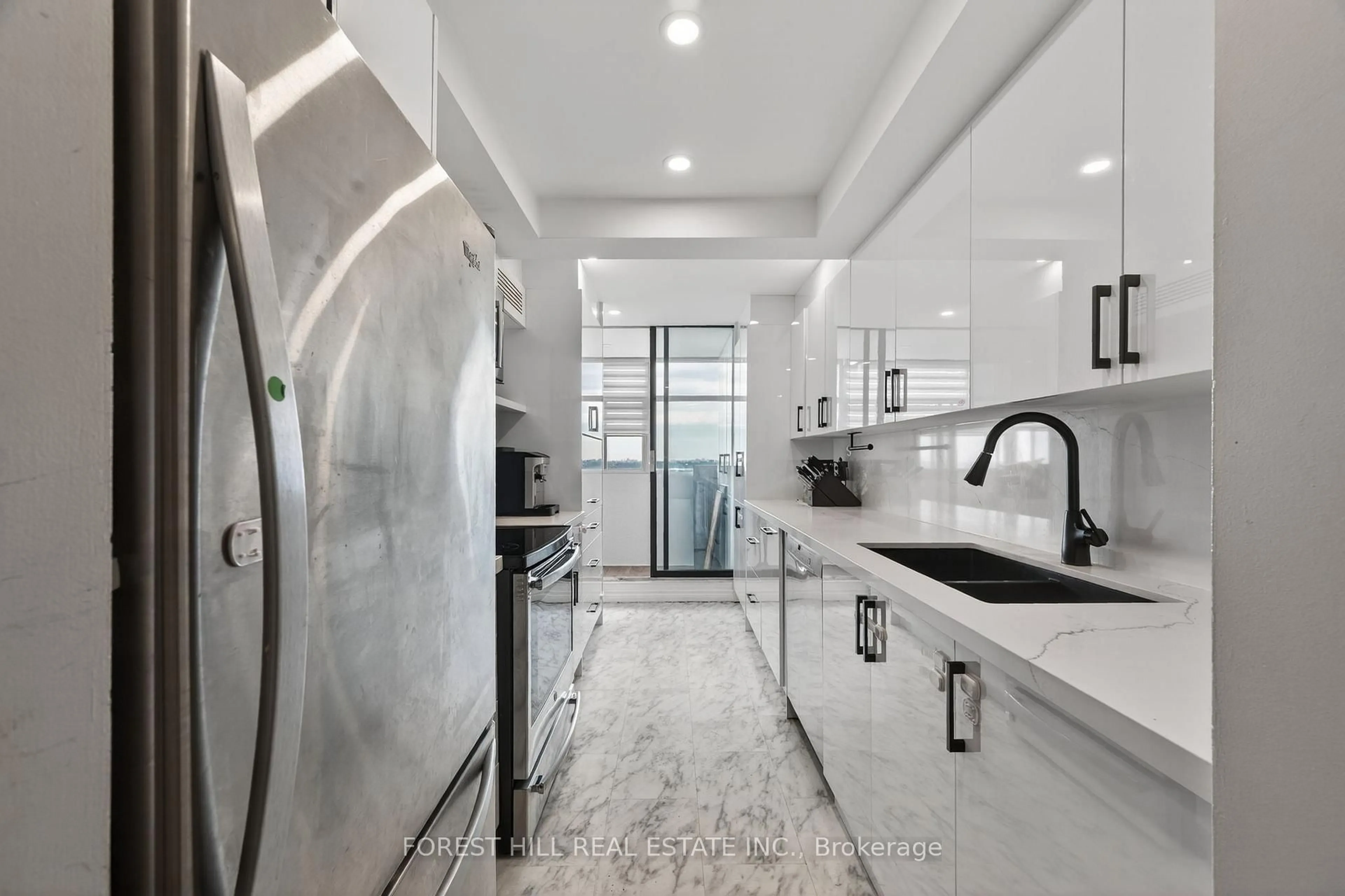Contemporary kitchen, ceramic/tile floor for 100 Antibes Dr #1705, Toronto Ontario M2R 3N1