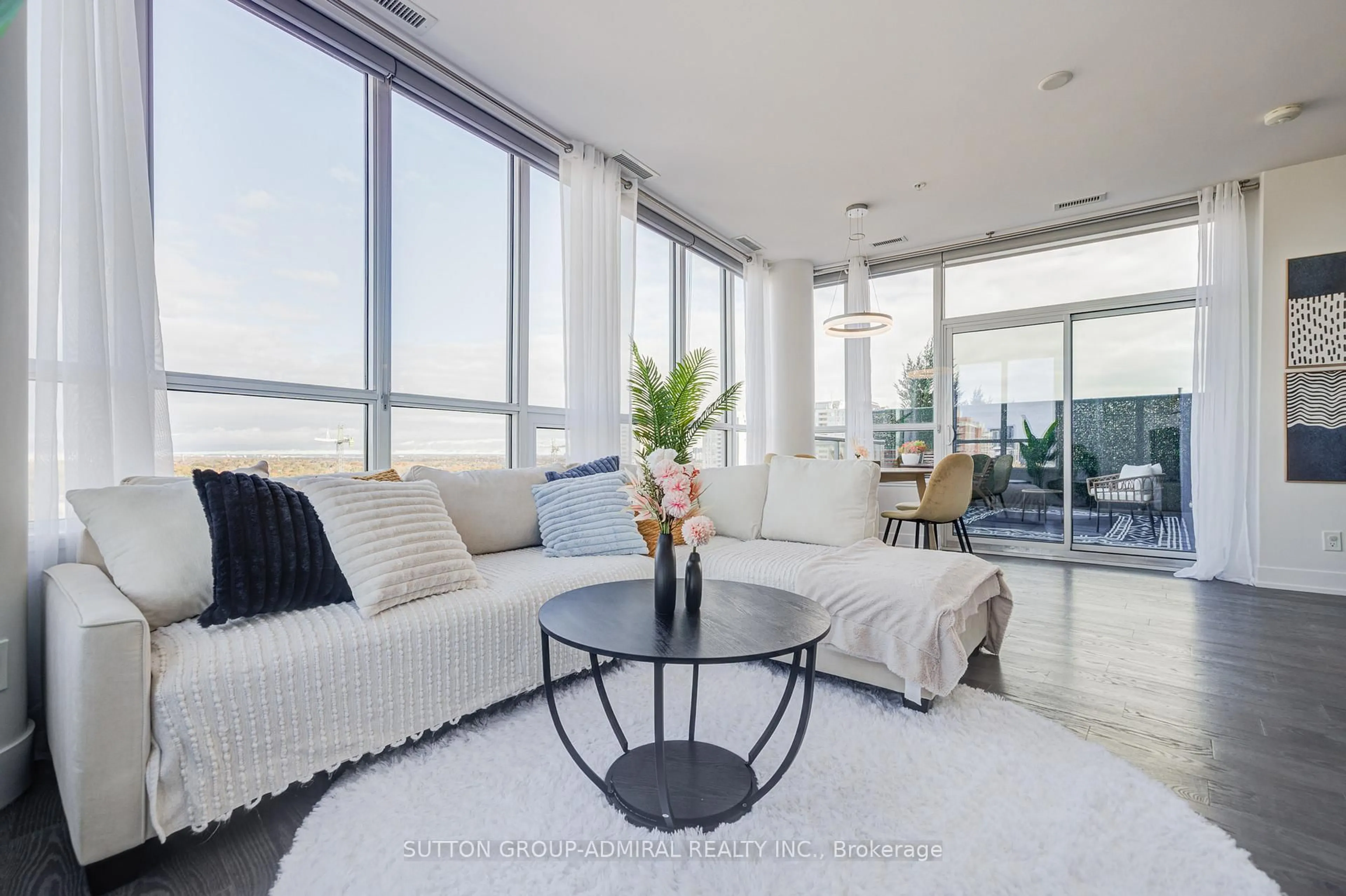 Living room with furniture, unknown for 7 Kenaston Gdns #912, Toronto Ontario M2K 1G7