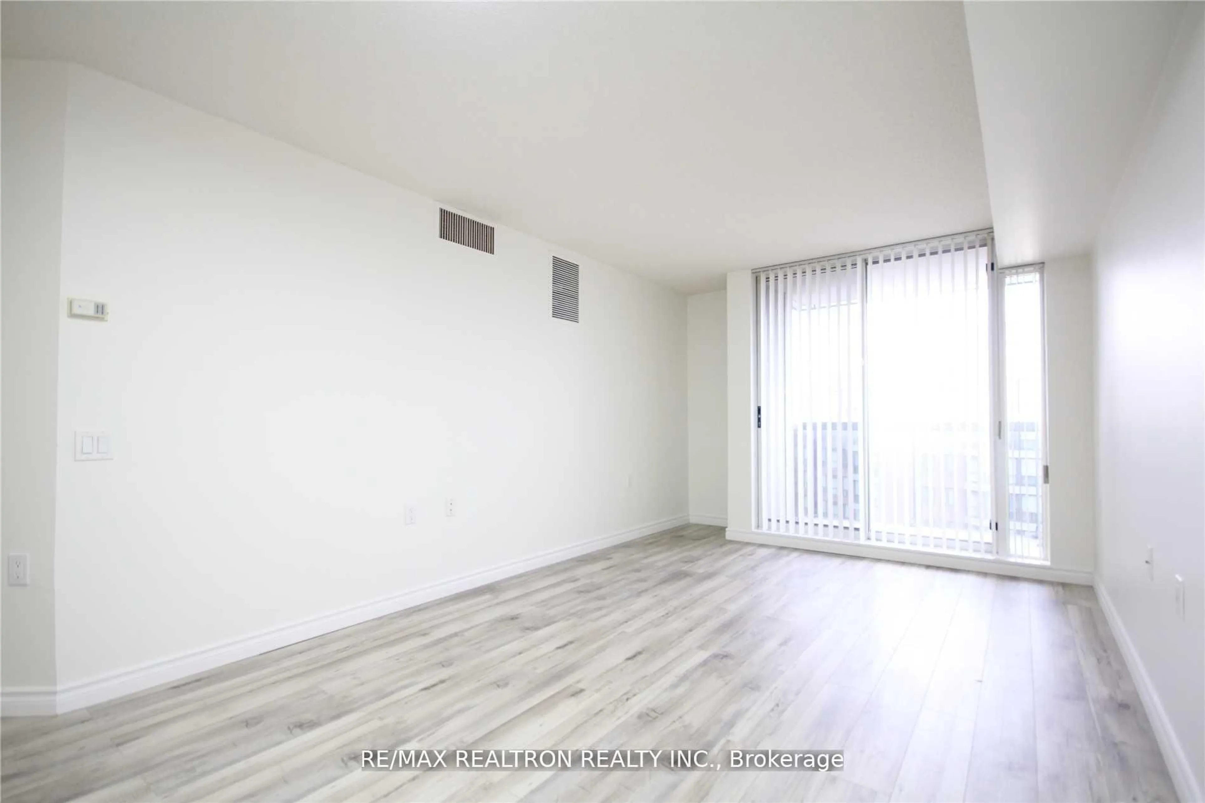 Unknown for 35 Finch Ave #1208, Toronto Ontario M2N 6Z8