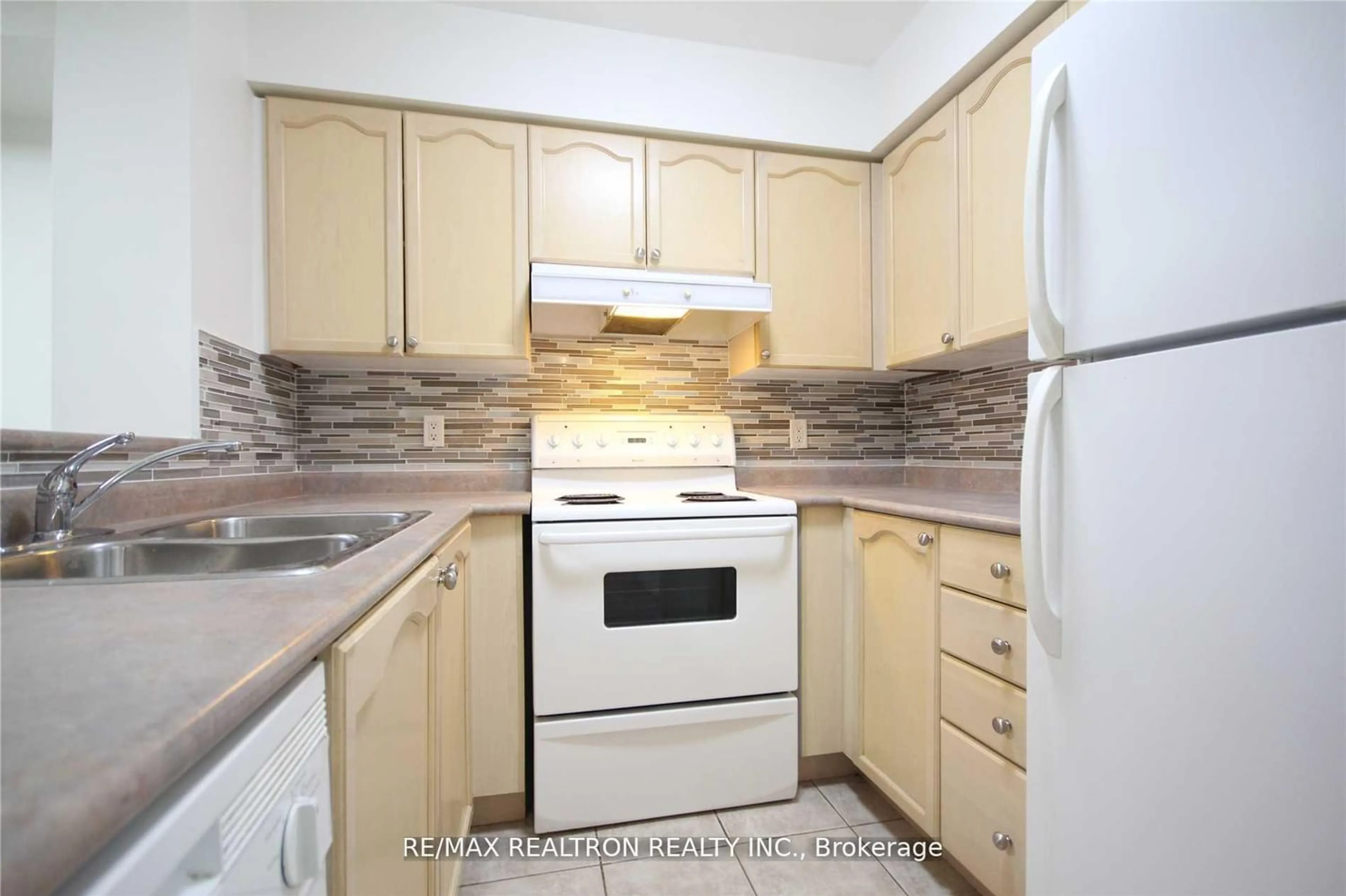 Unknown for 35 Finch Ave #1208, Toronto Ontario M2N 6Z8